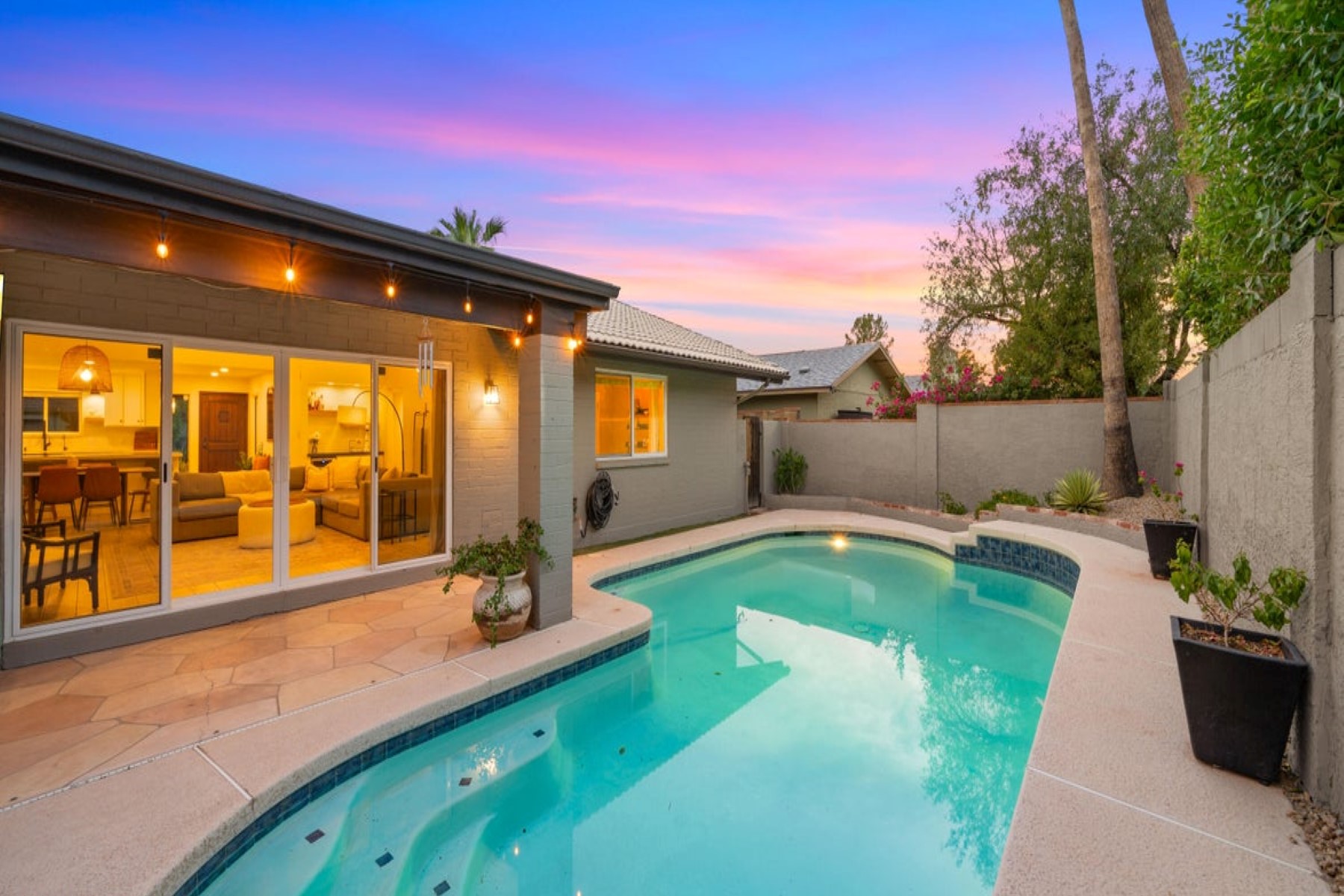 8508 E Via De Los Libros 