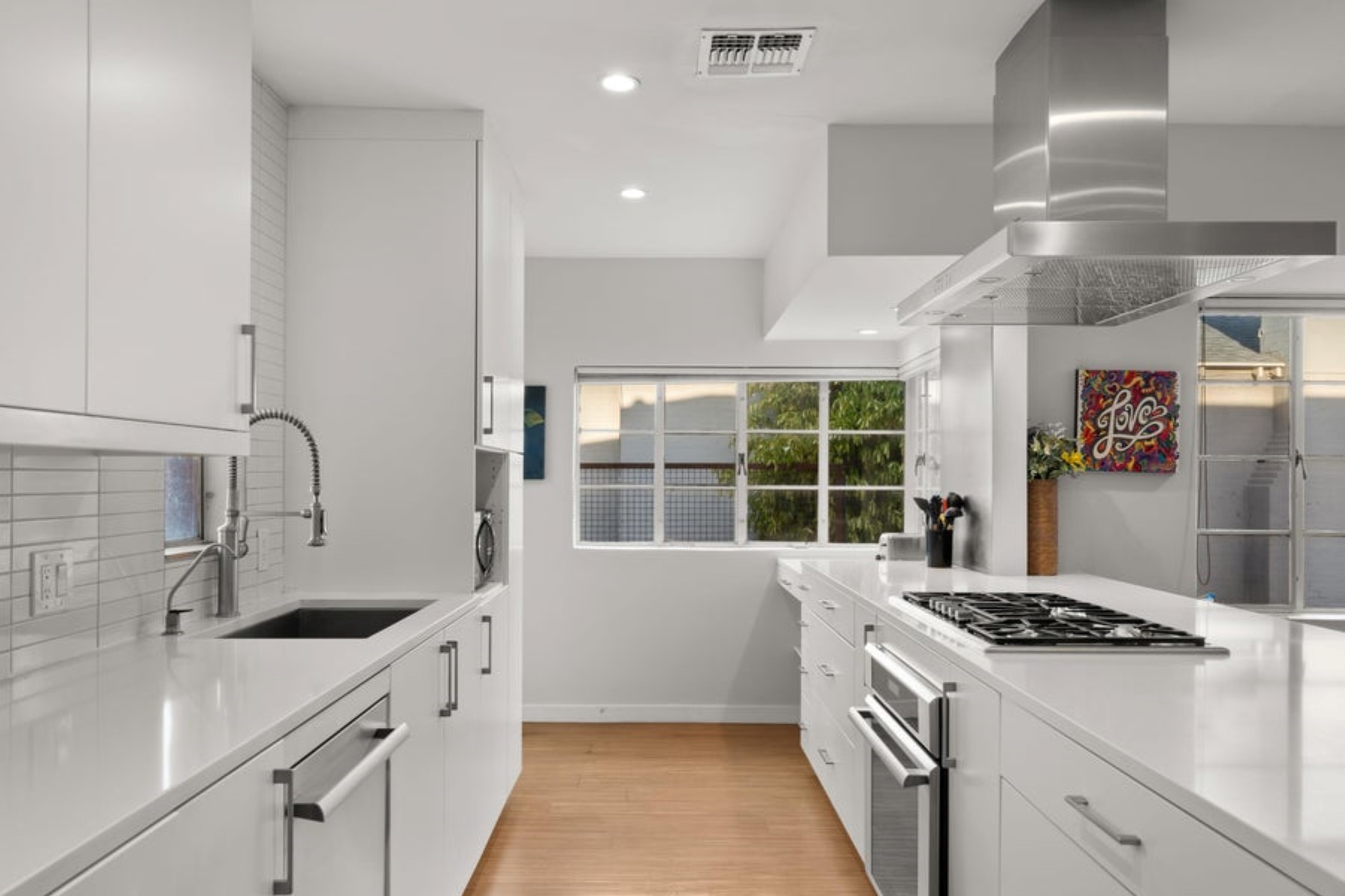 842 E Cambridge Avenue 