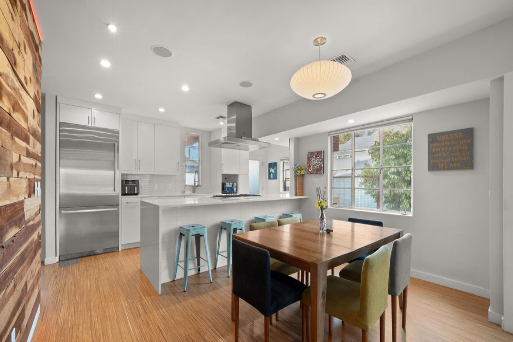 842 E Cambridge Avenue 