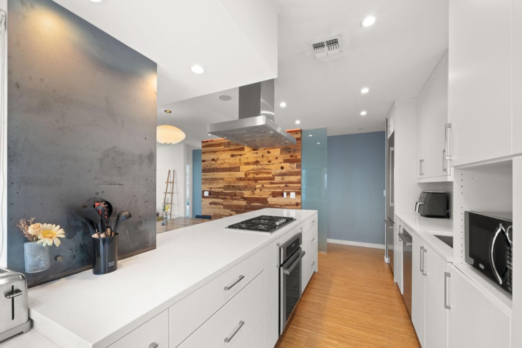 842 E Cambridge Avenue 