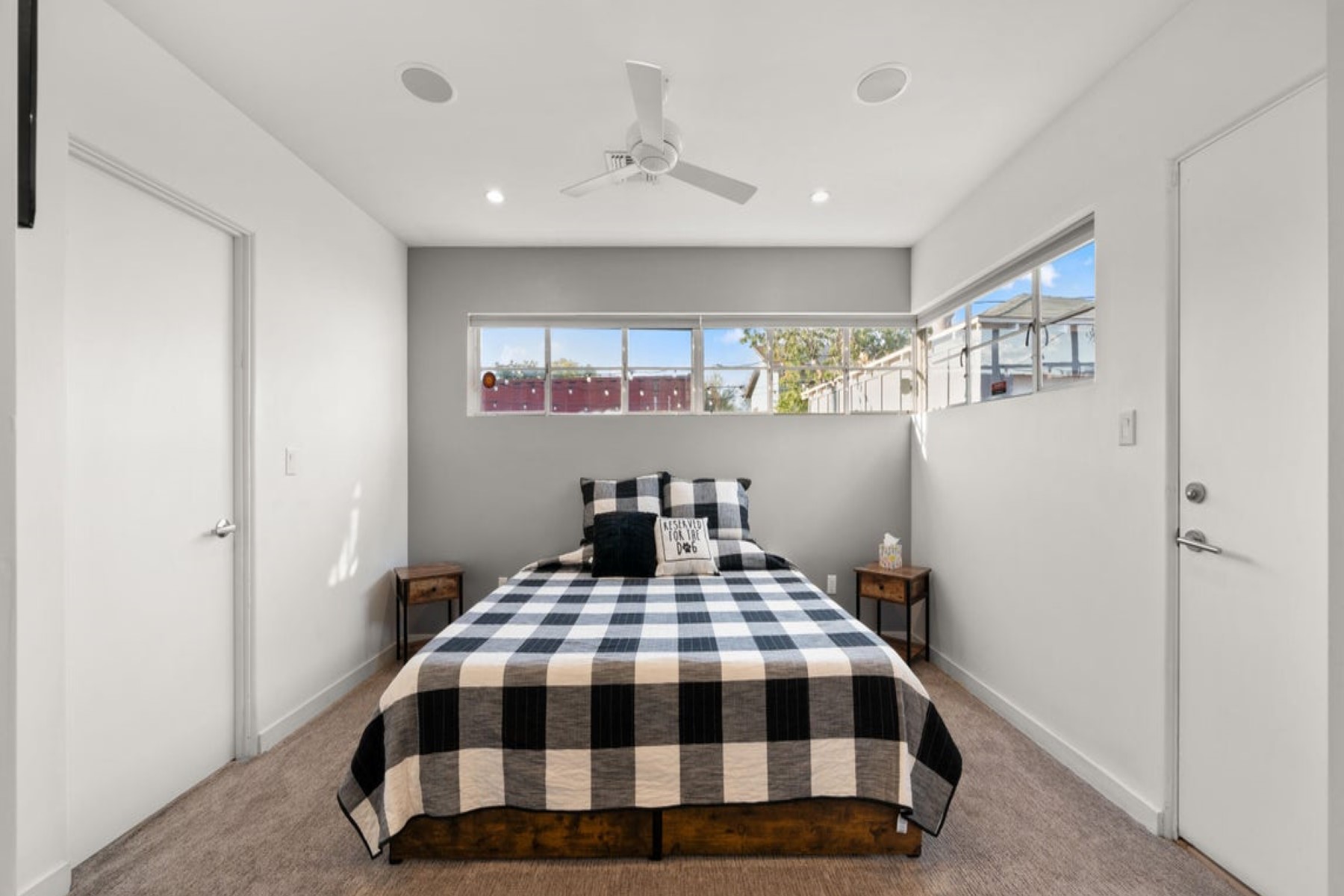 842 E Cambridge Avenue 