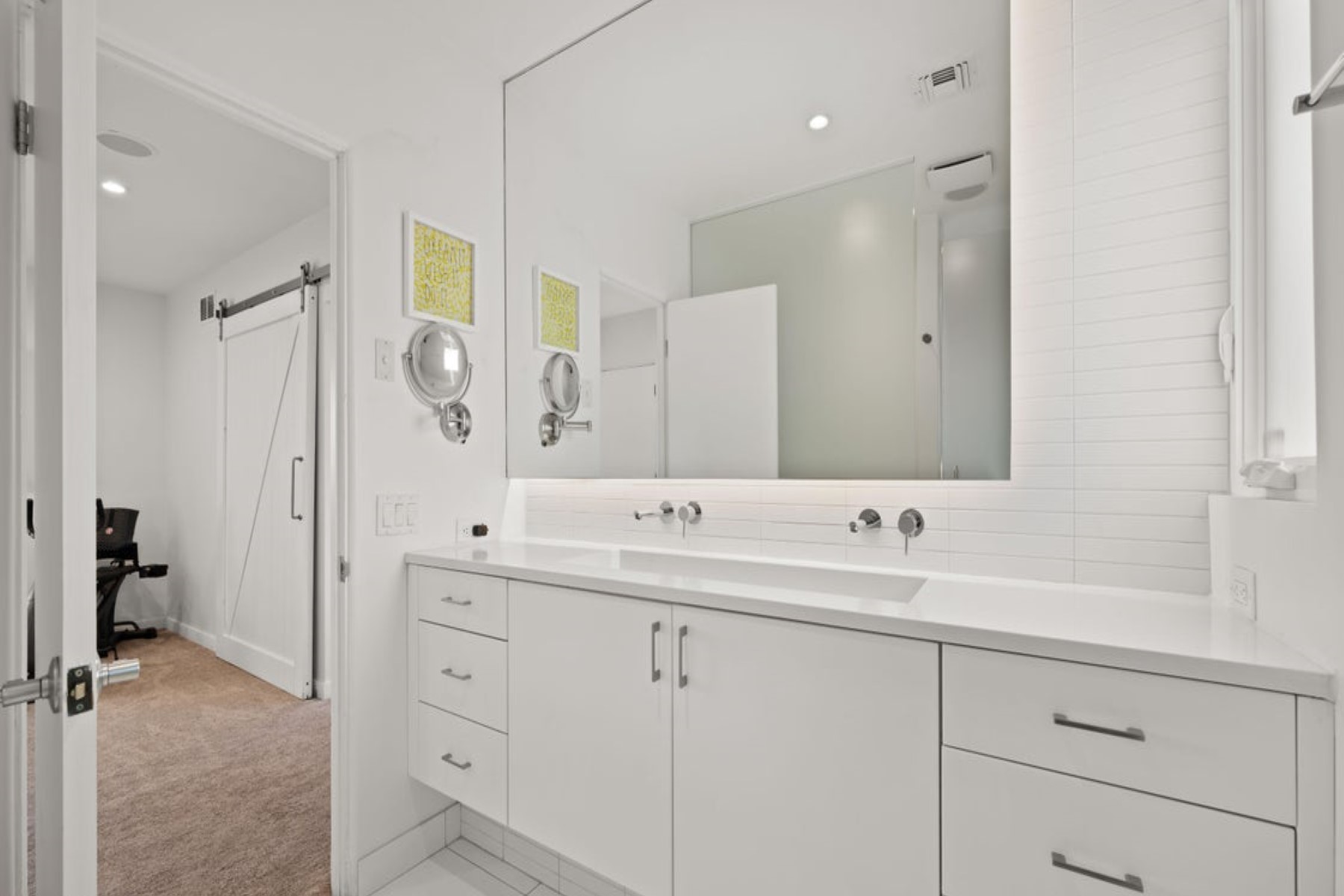 842 E Cambridge Avenue 