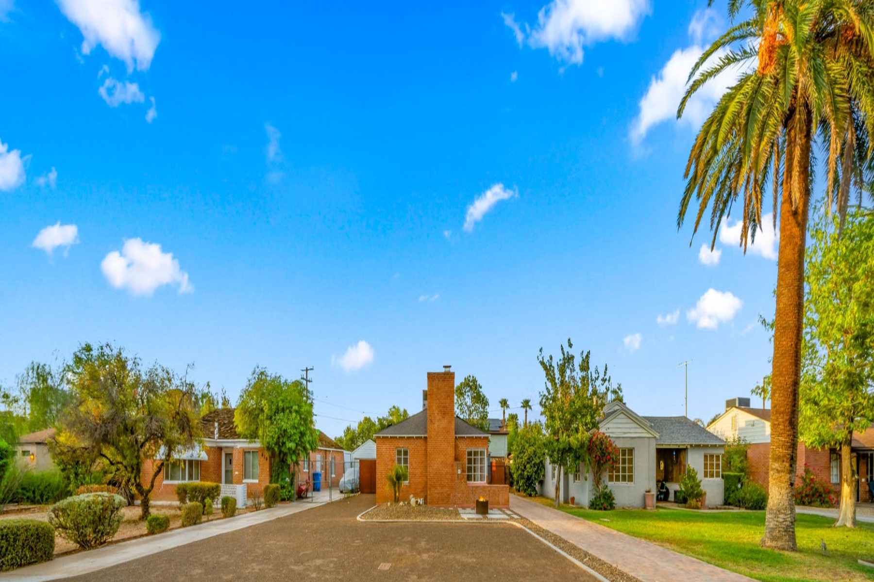 842 E Cambridge Avenue 