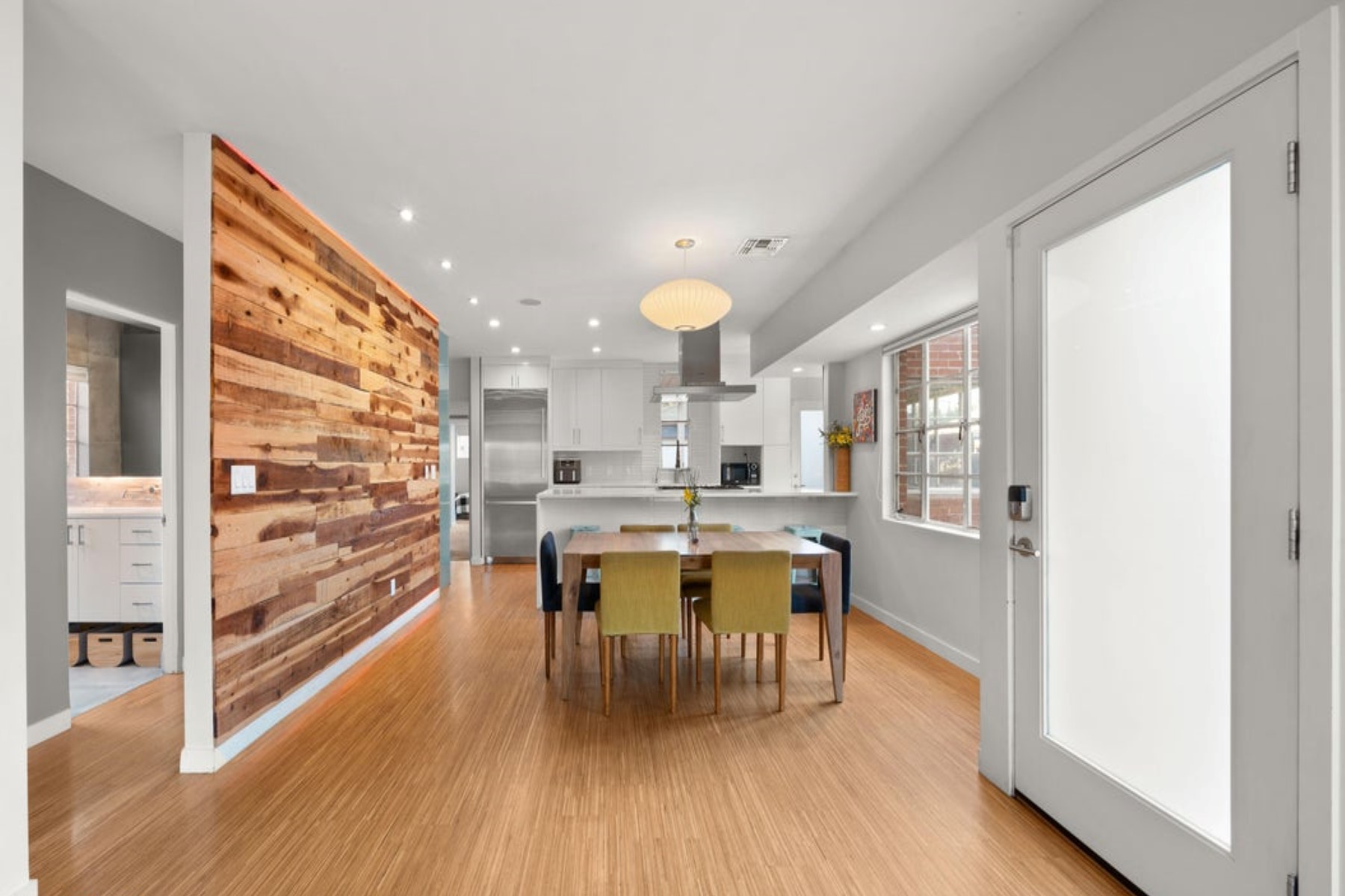 842 E Cambridge Avenue 