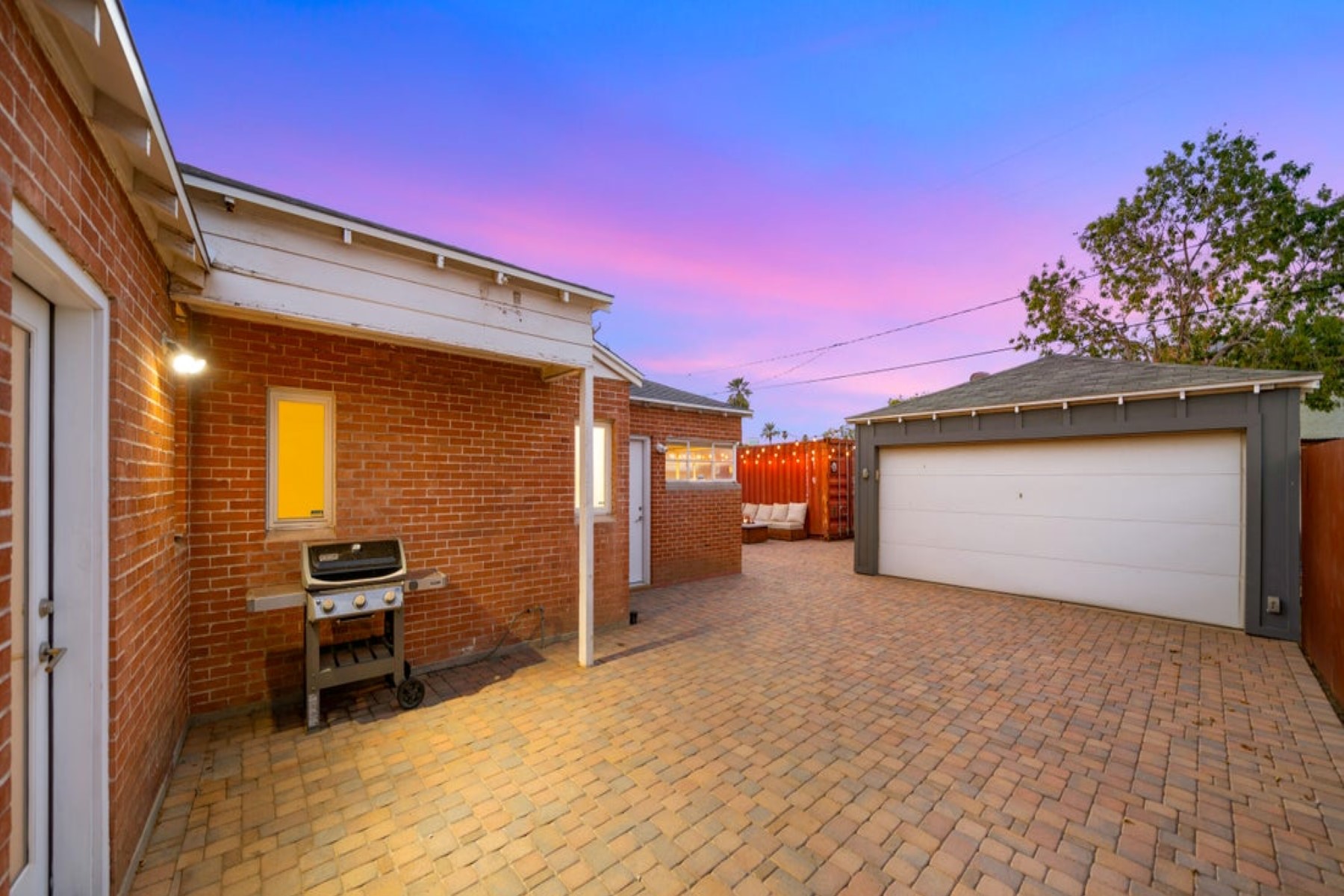 842 E Cambridge Avenue 