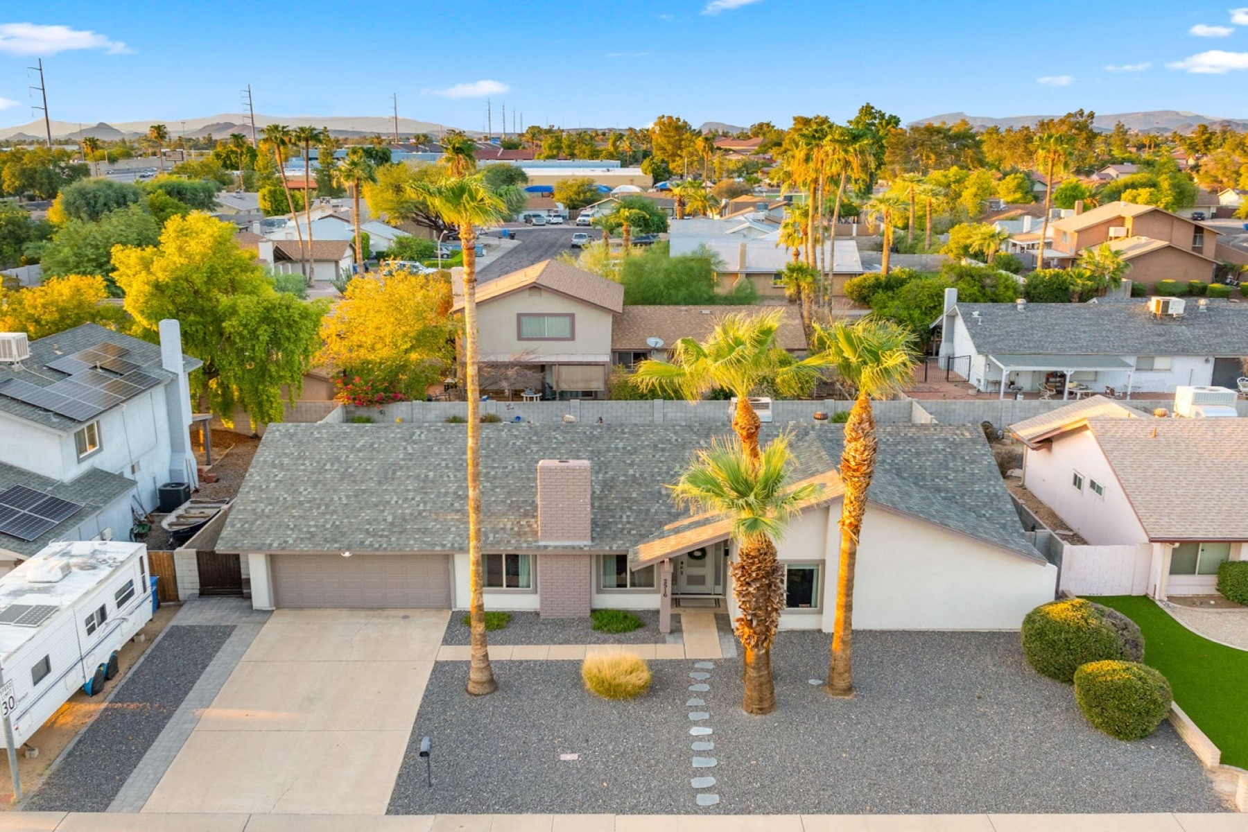 2516 W Acoma Drive 