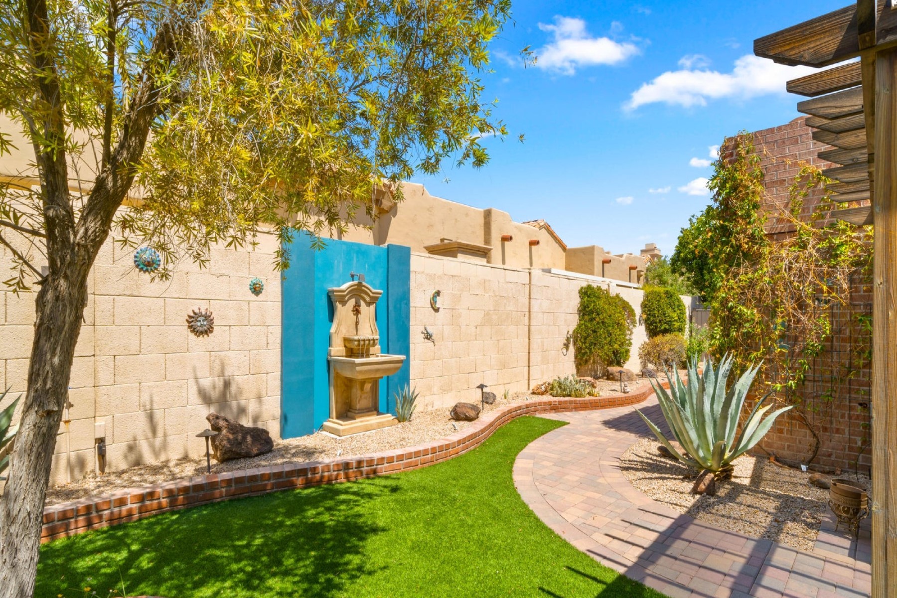 7802 E Northland Drive 