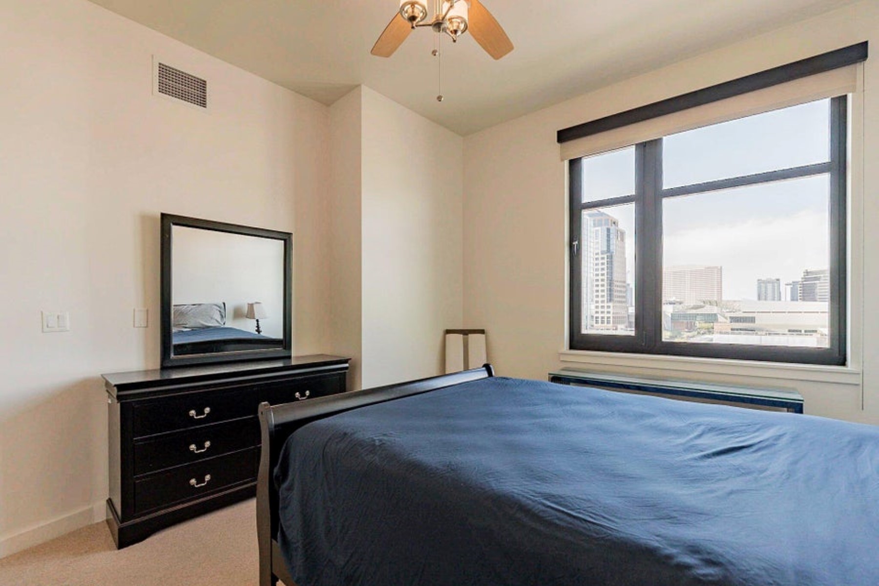 310 S 4th Street 905 