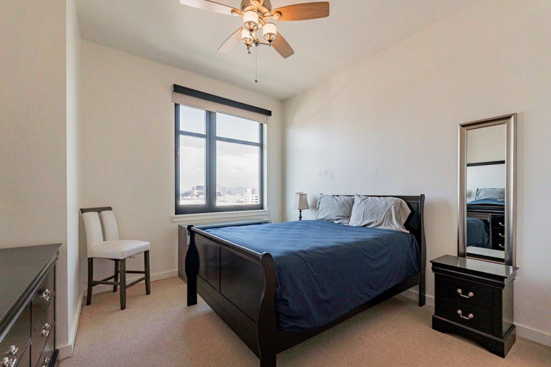 310 S 4th Street 905 