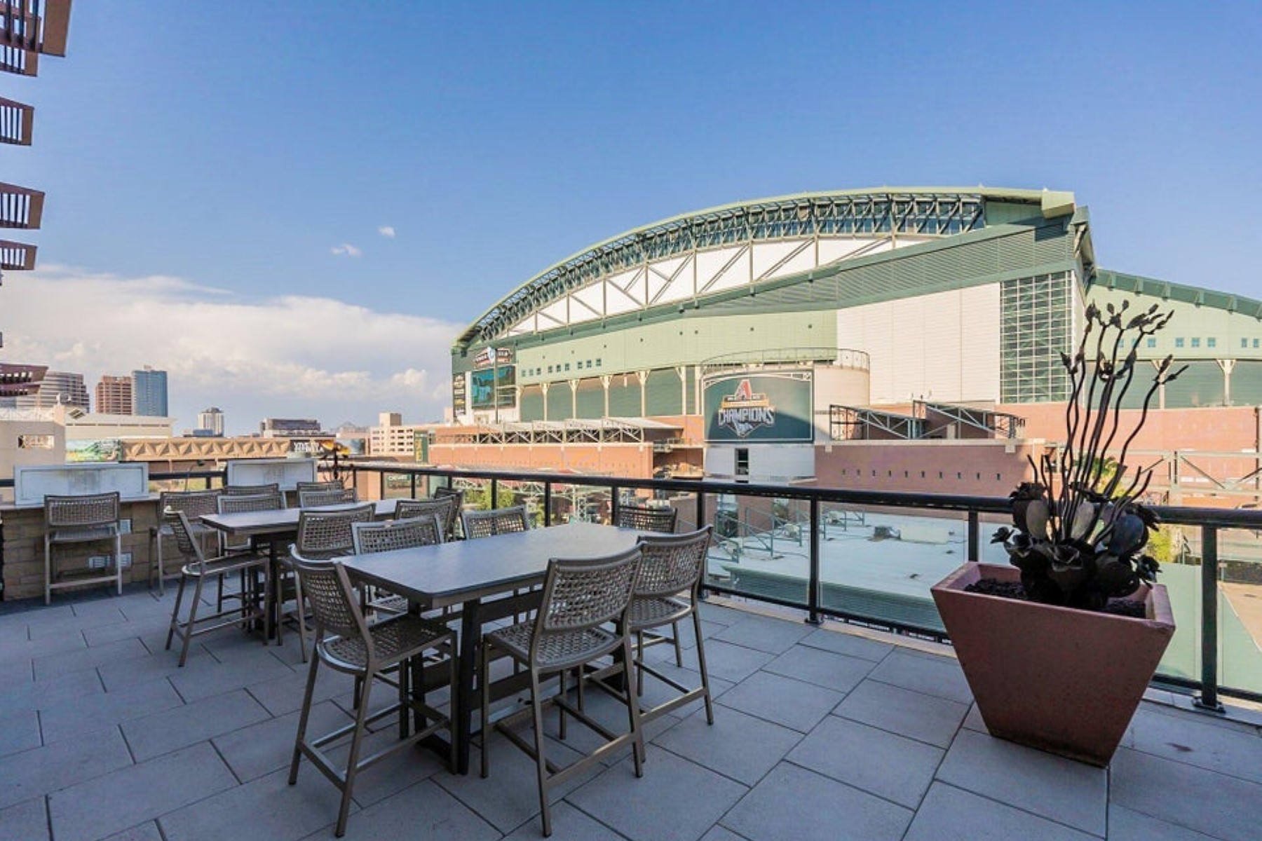 310 S 4th Street 905 
