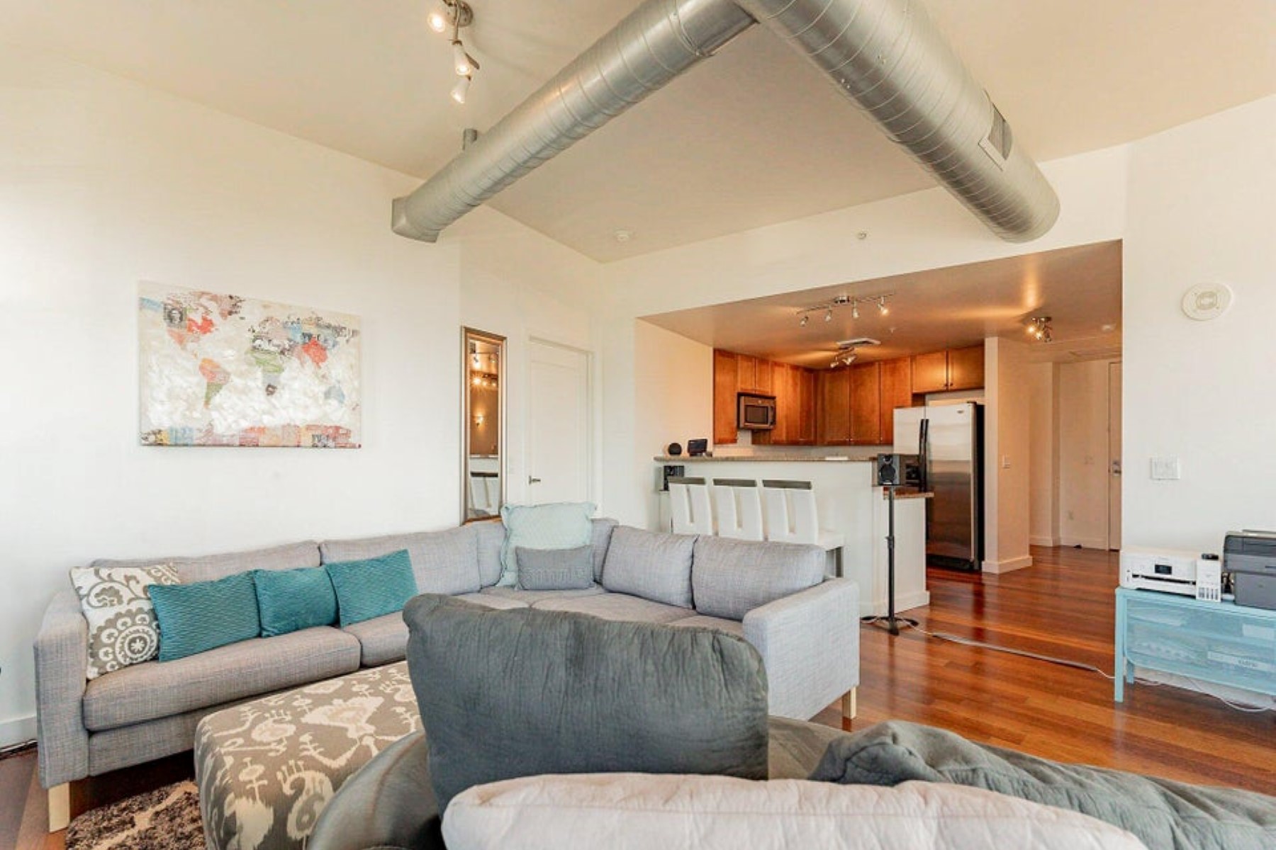 310 S 4th Street 905 