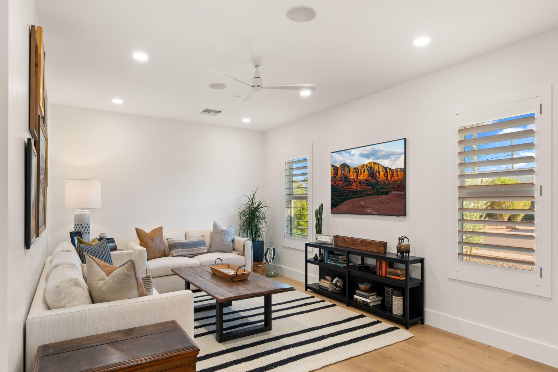 8238 E Wilshire Drive 