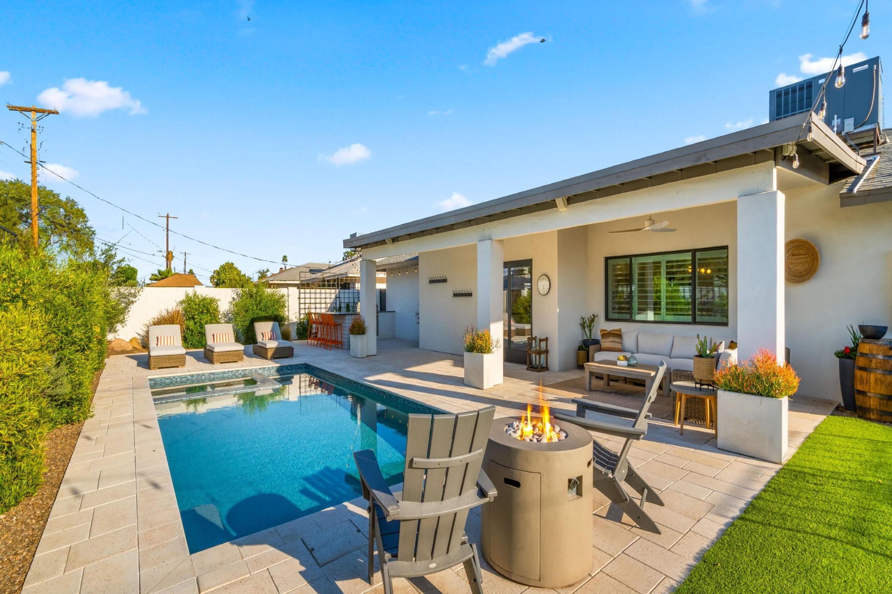 8238 E Wilshire Drive 