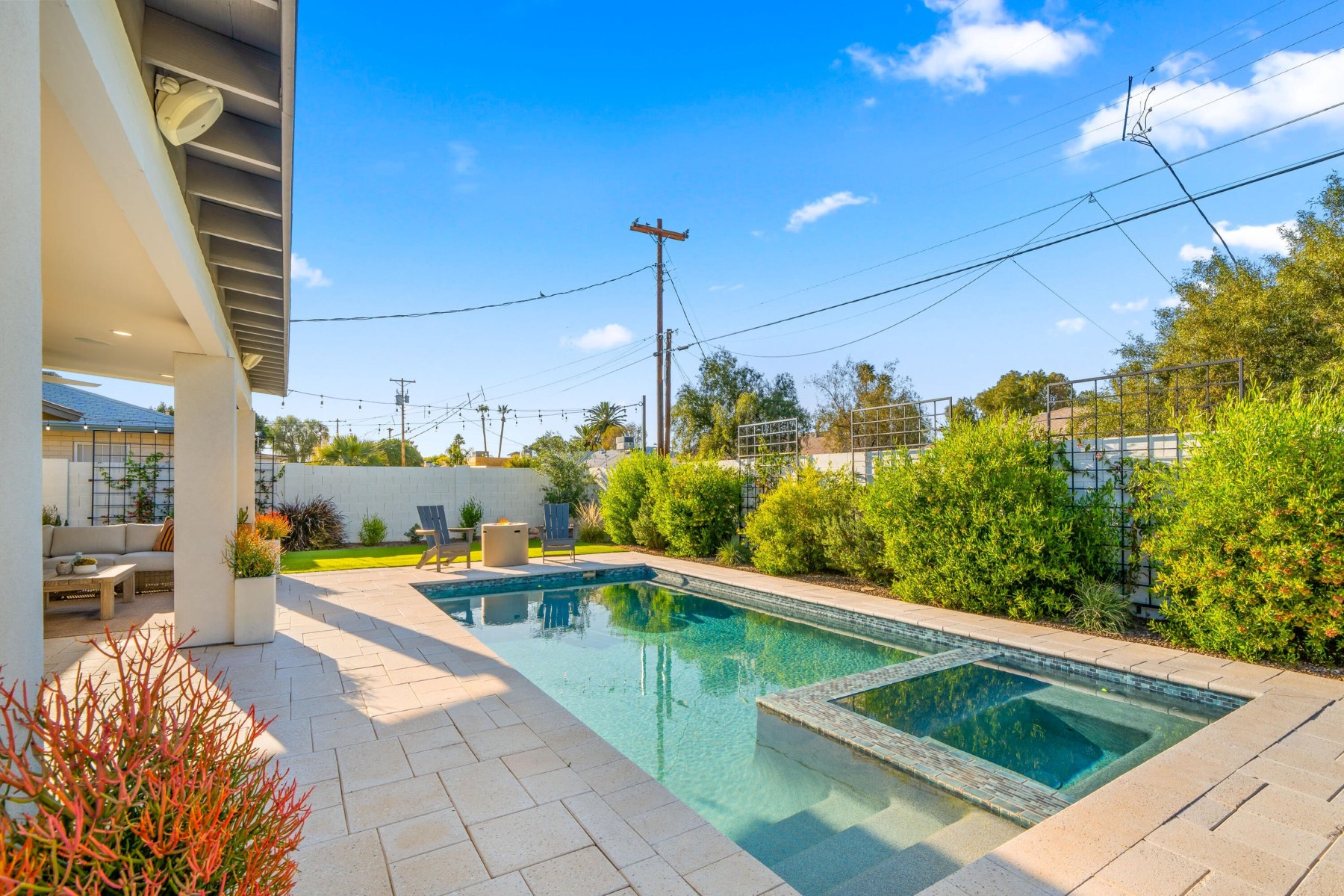 8238 E Wilshire Drive 