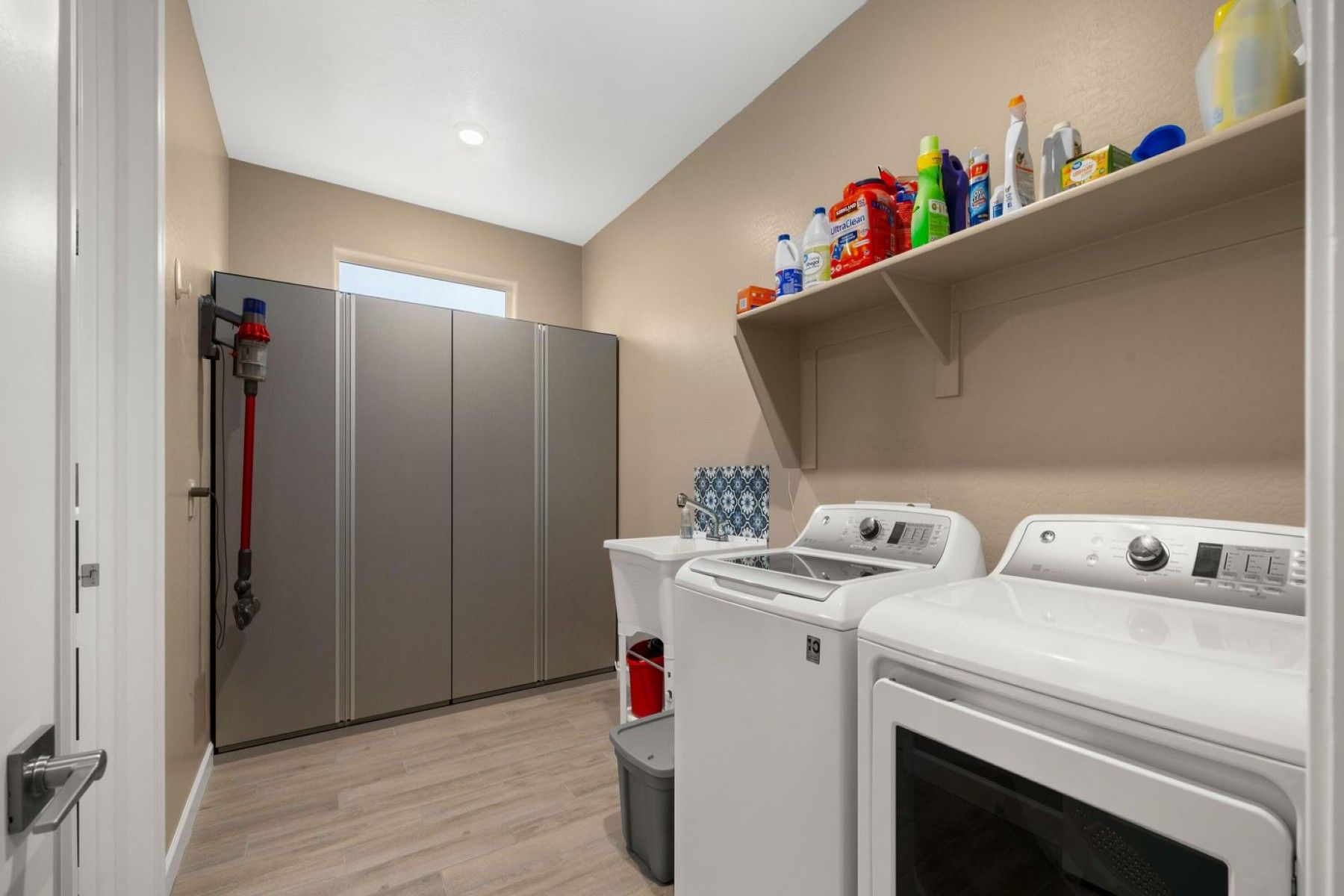 2055 E Park View Lane 