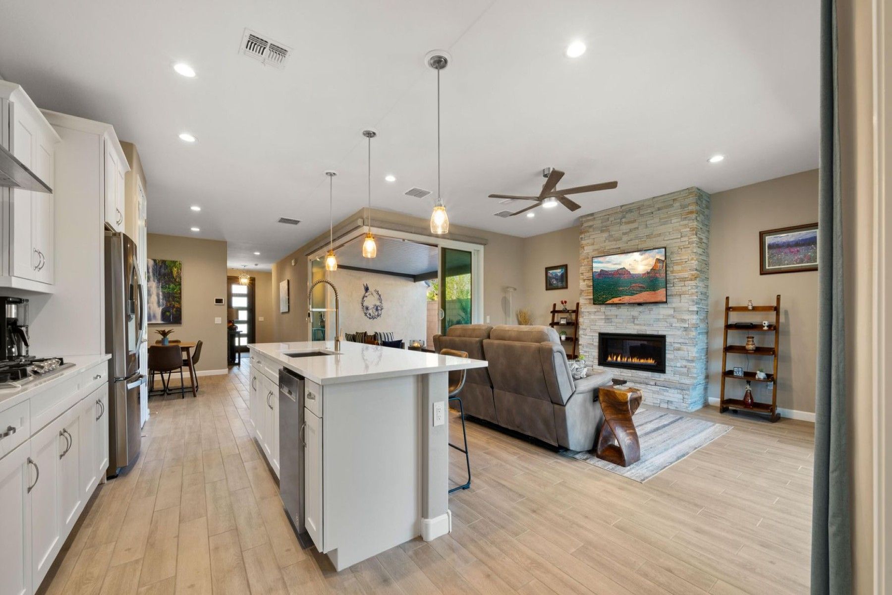 2055 E Park View Lane 