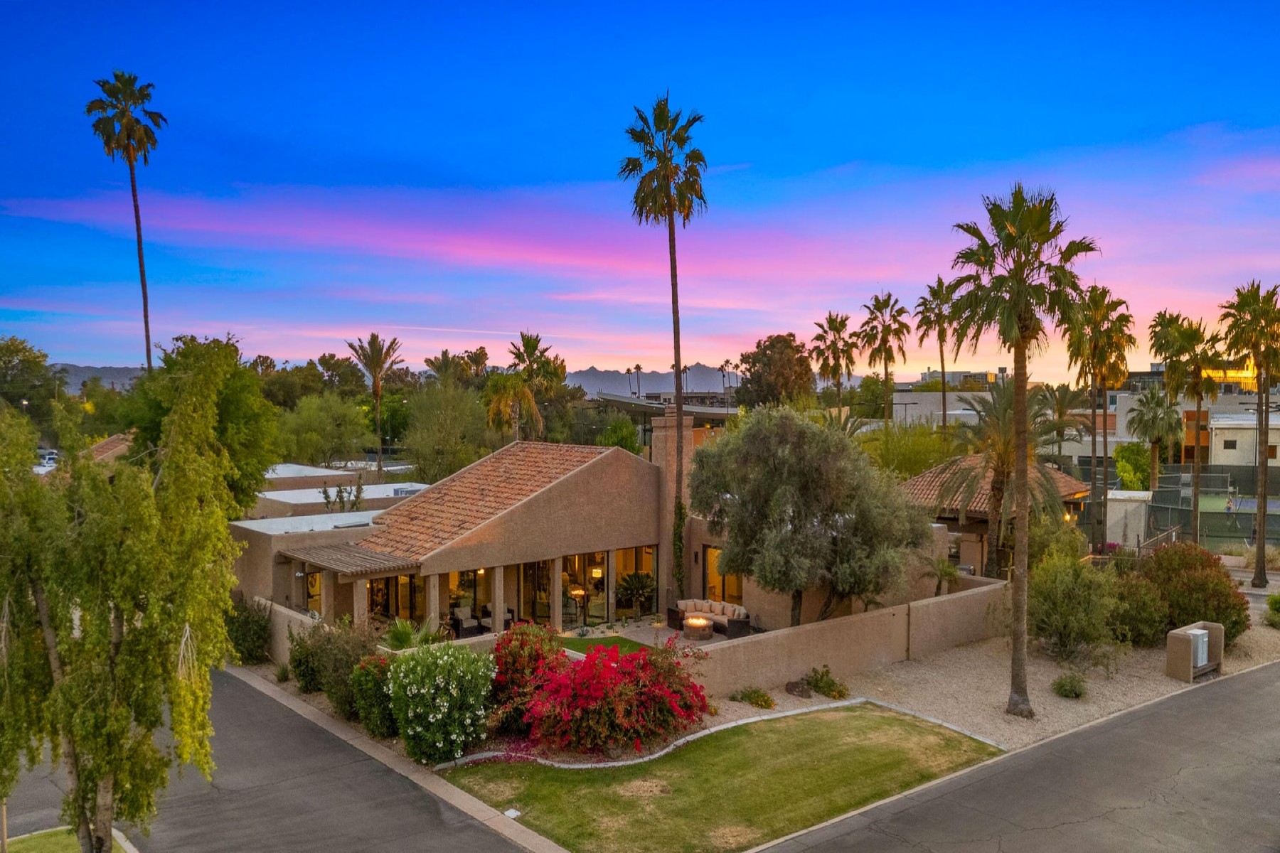 4450 E Camelback Road-Broker Exclusive 4