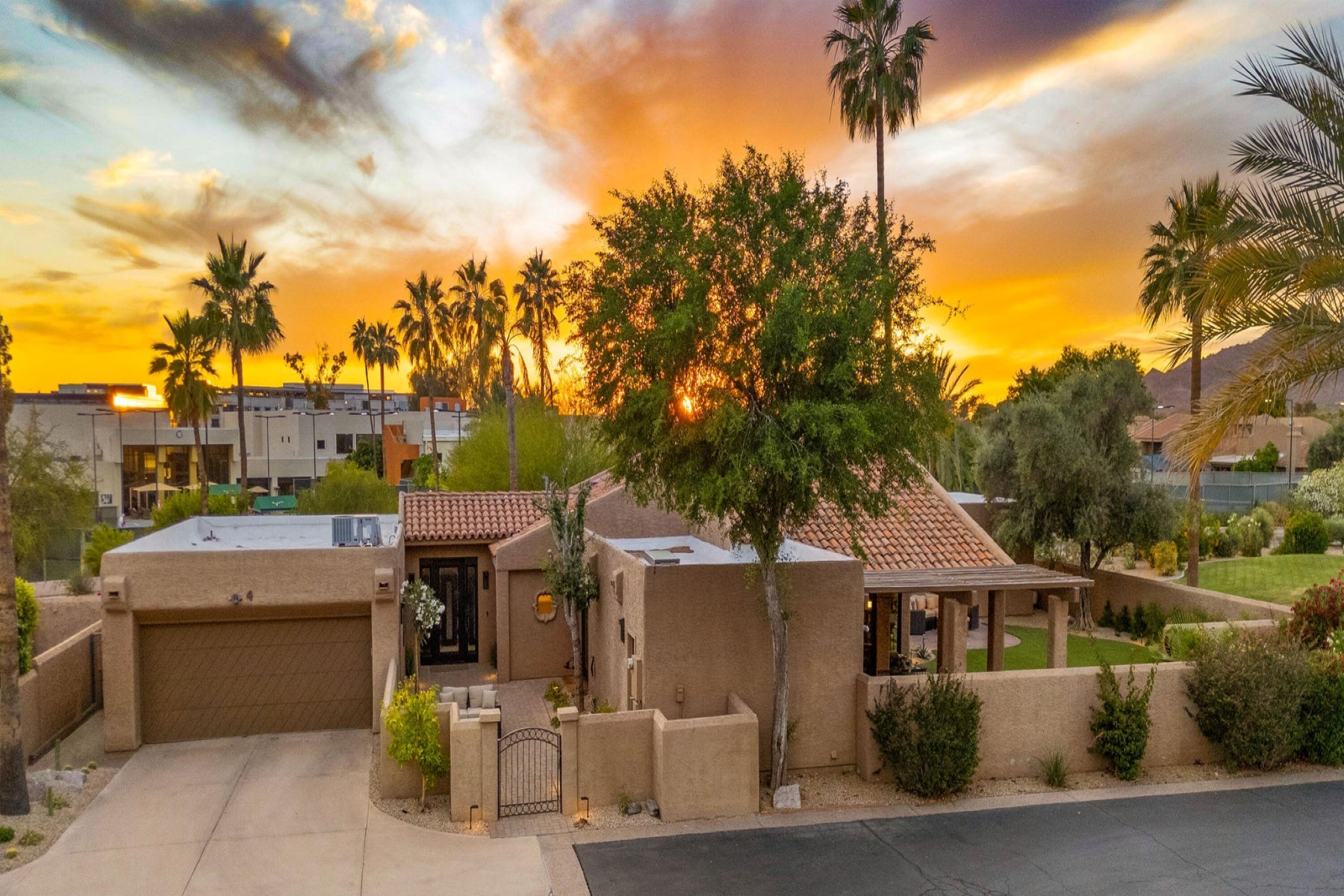 4450 E Camelback Road-Broker Exclusive 4