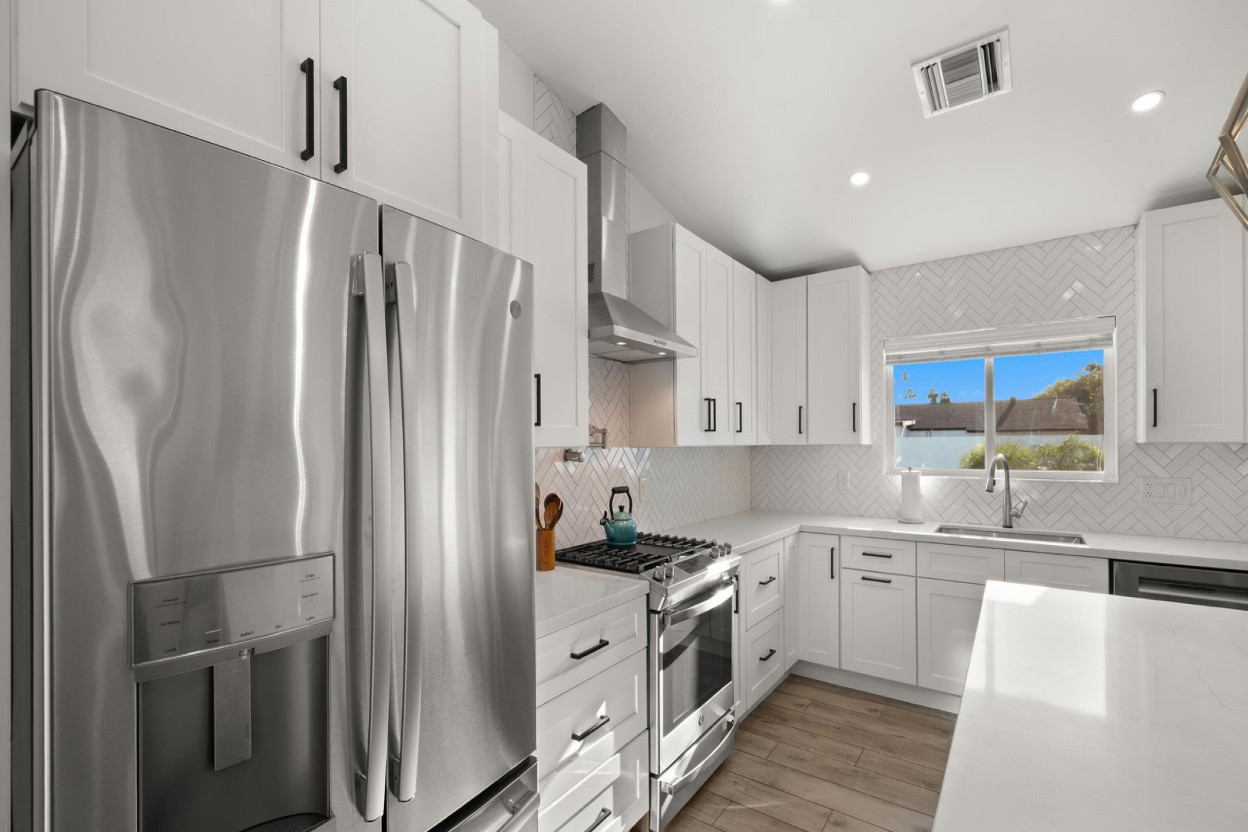 4810 N 31st Place 