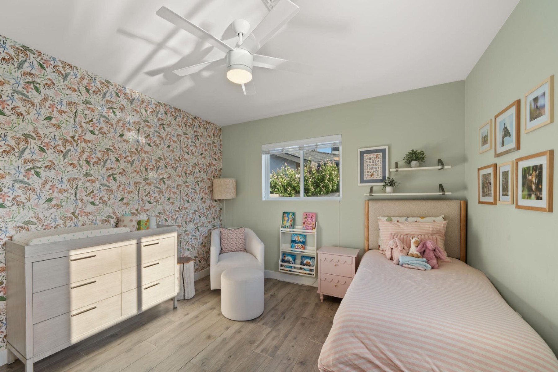4810 N 31st Place 