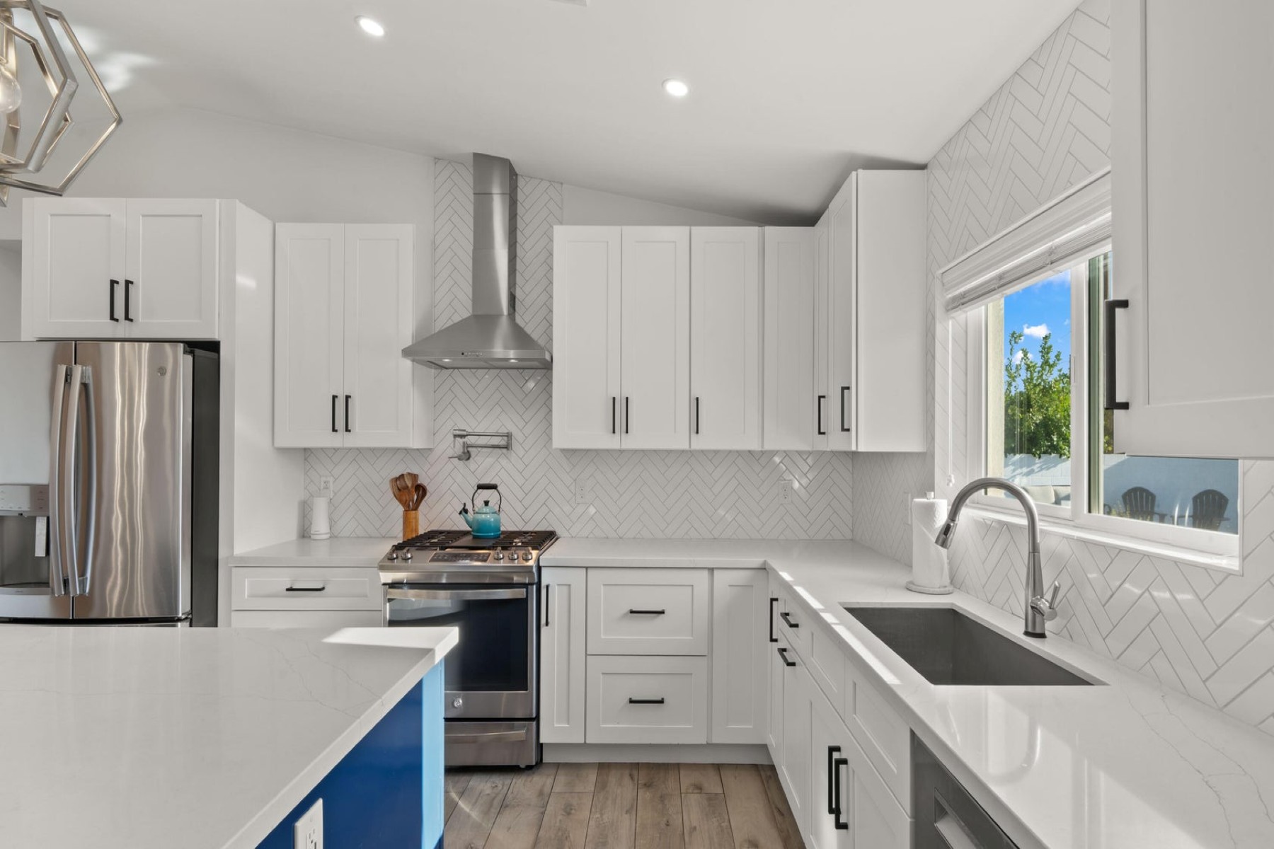 4810 N 31st Place 