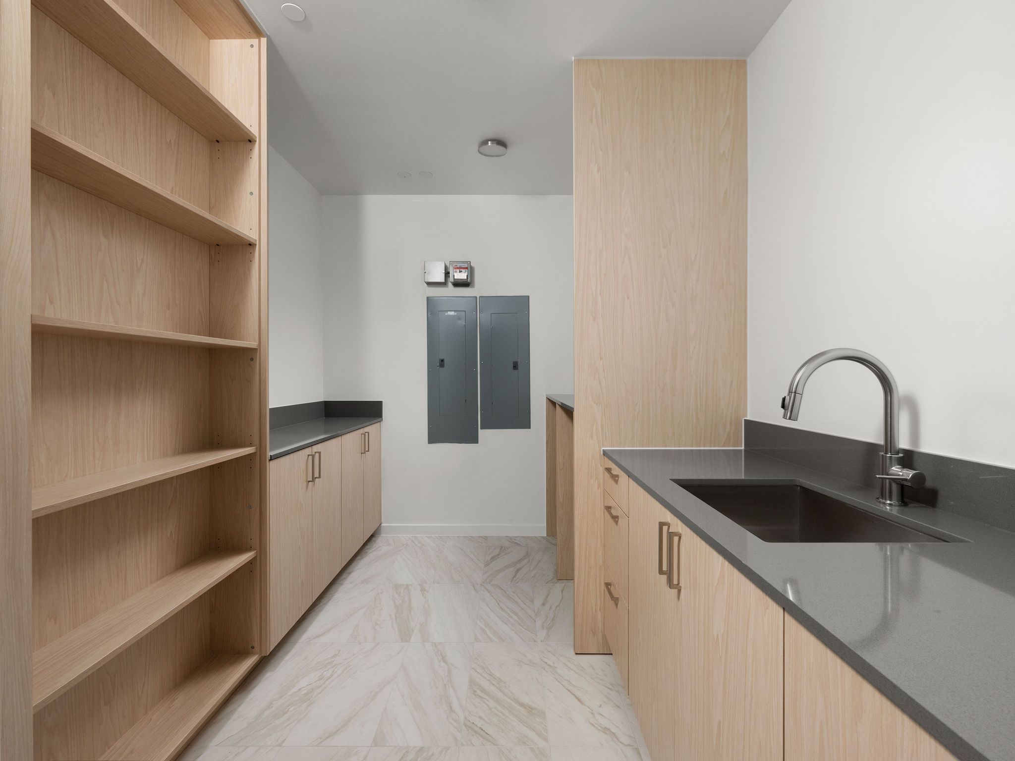 1006 Baylor Street 201