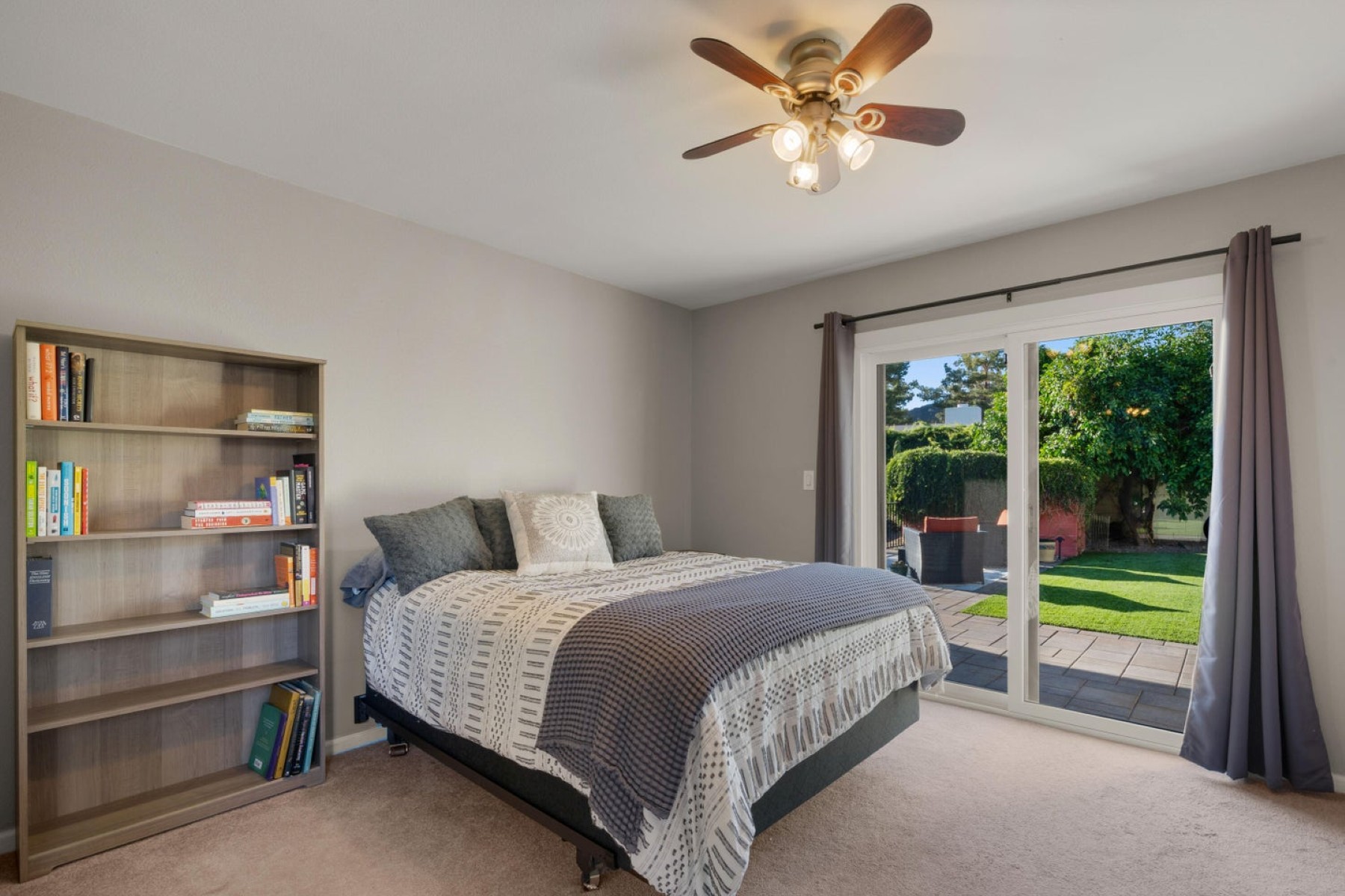 2250 E Sahuaro Drive 