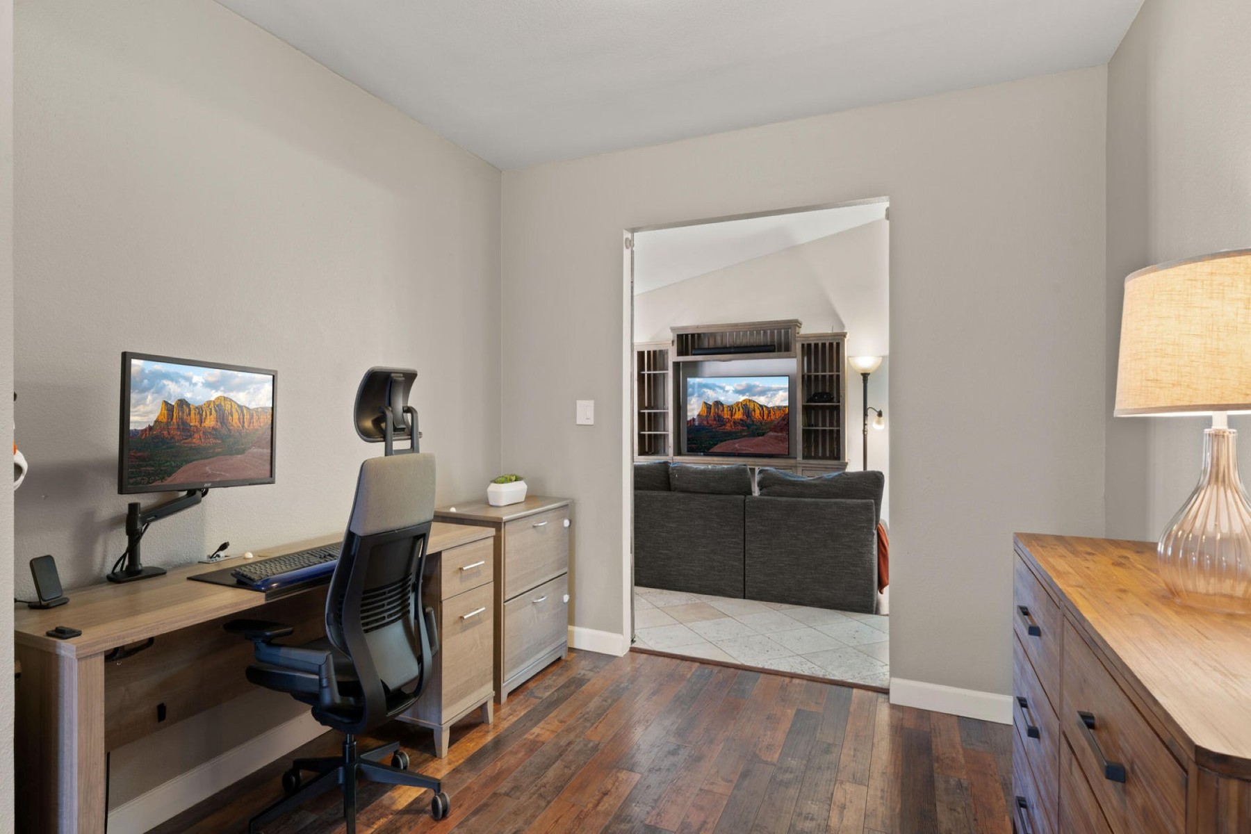 2250 E Sahuaro Drive 