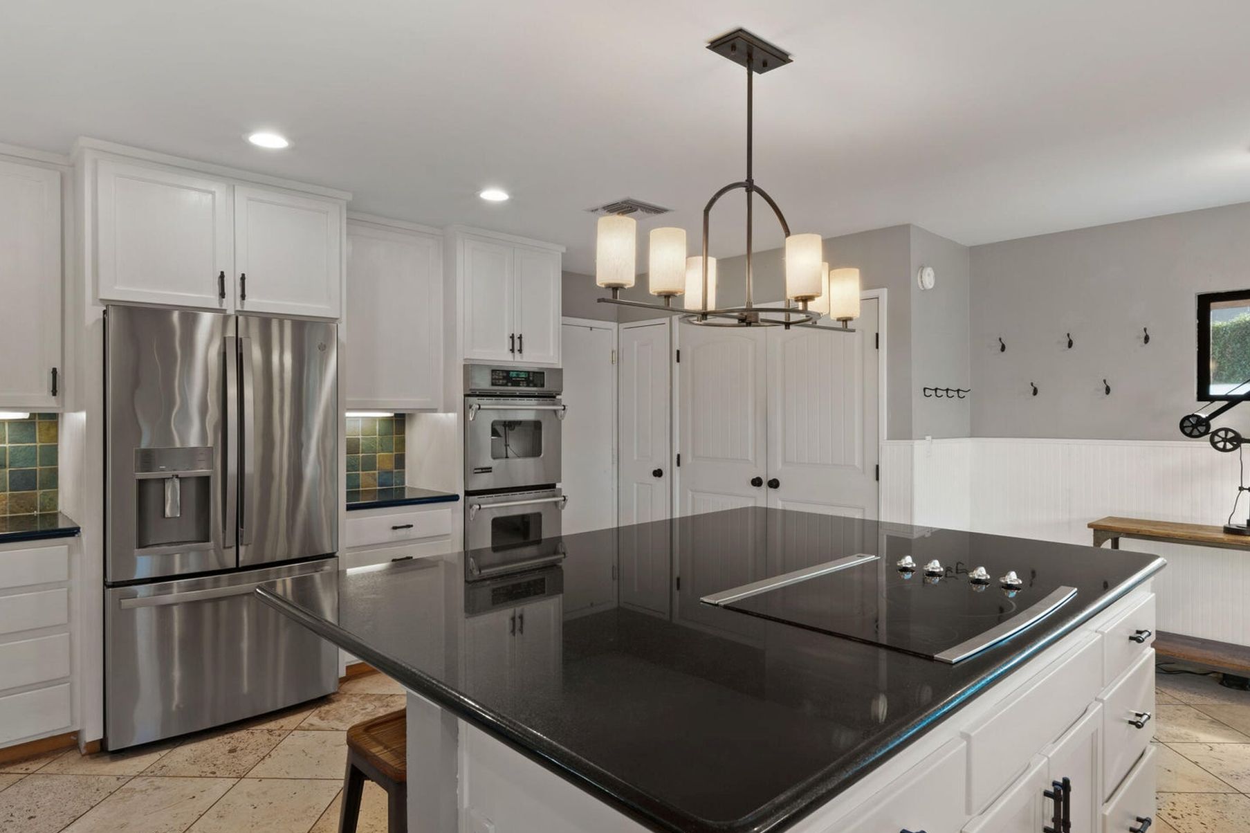 2250 E Sahuaro Drive 