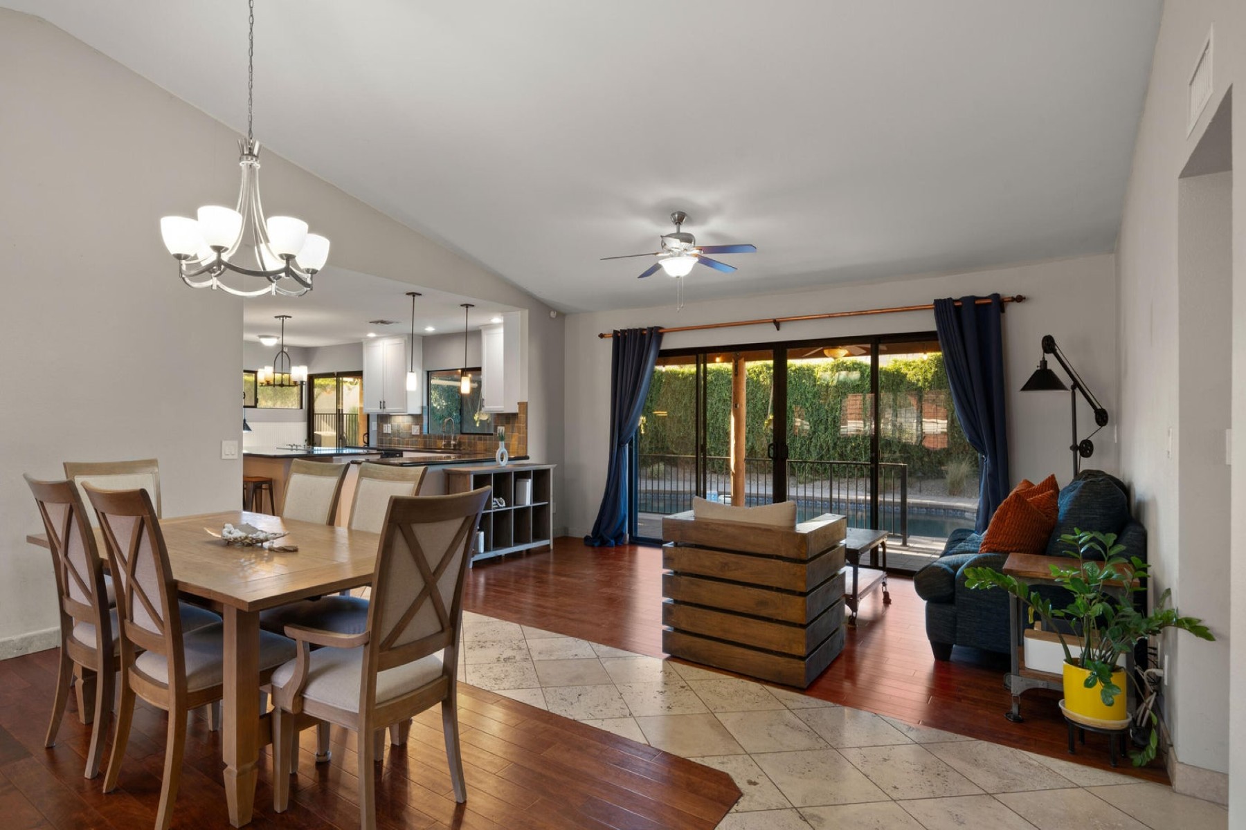 2250 E Sahuaro Drive 