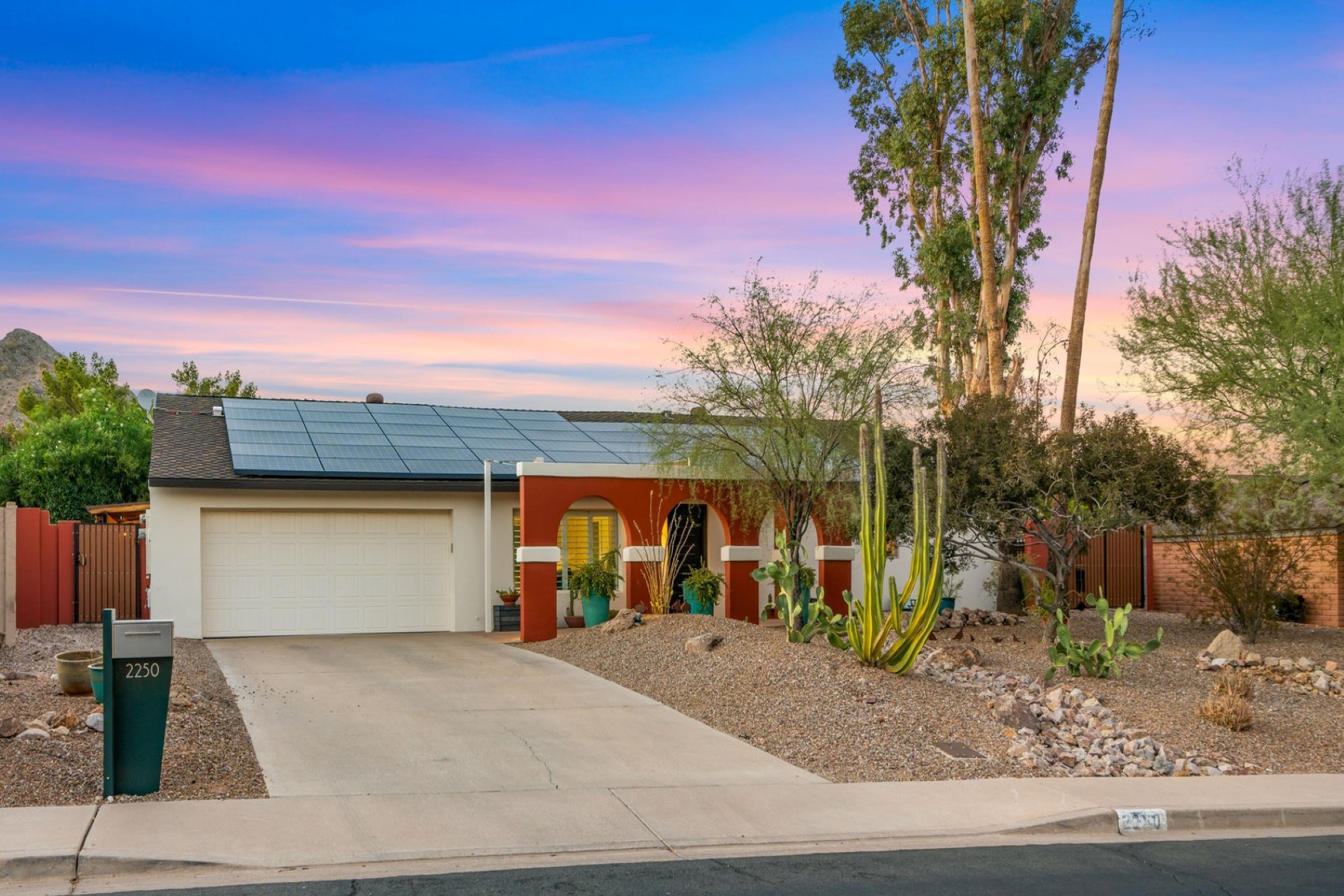 2250 E Sahuaro Drive 