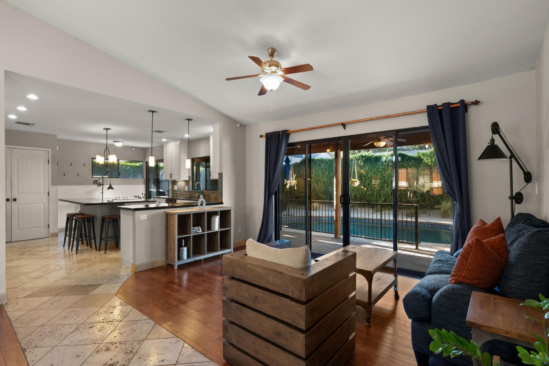 2250 E Sahuaro Drive 