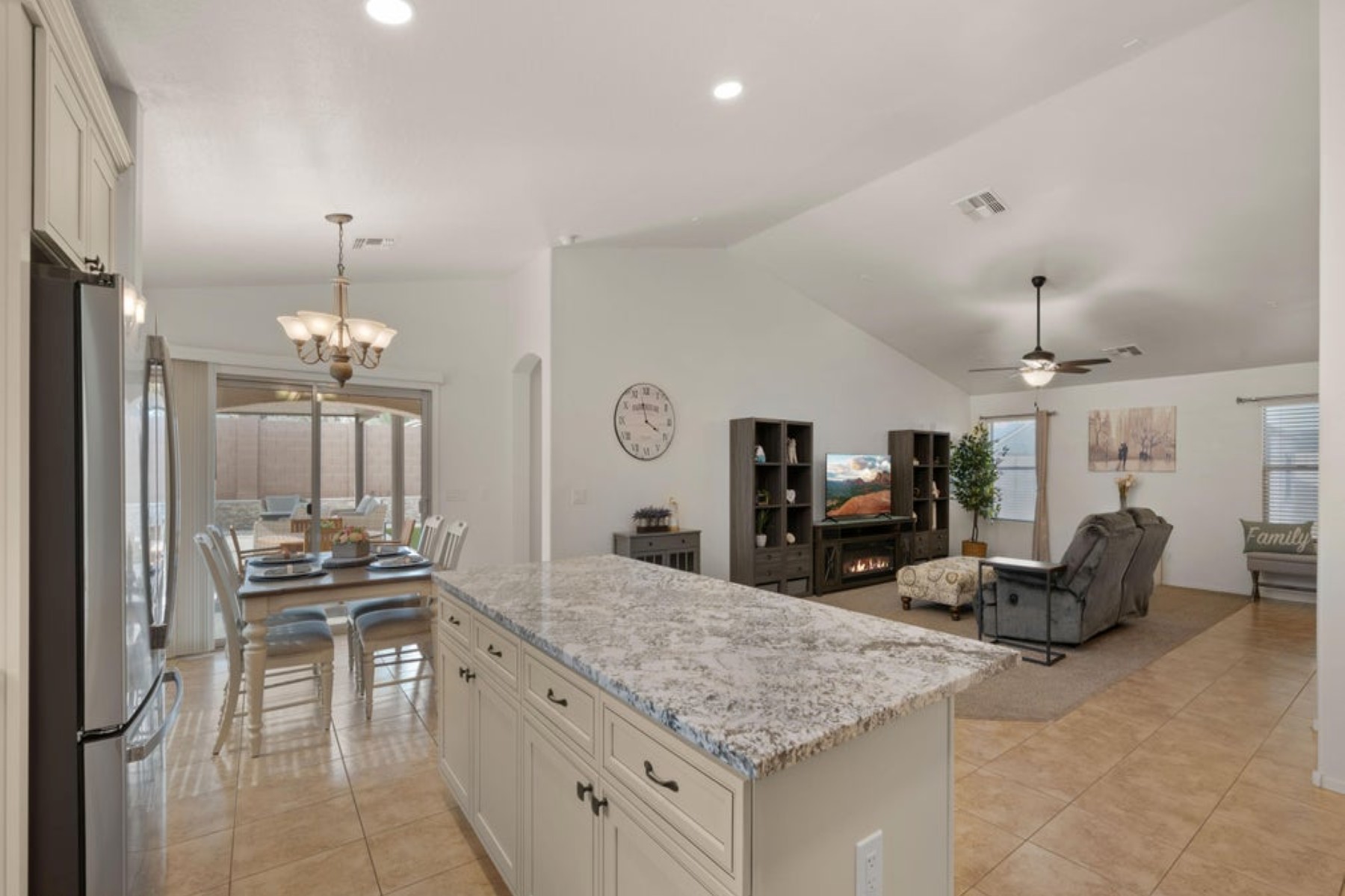 2904 E Mead Drive 