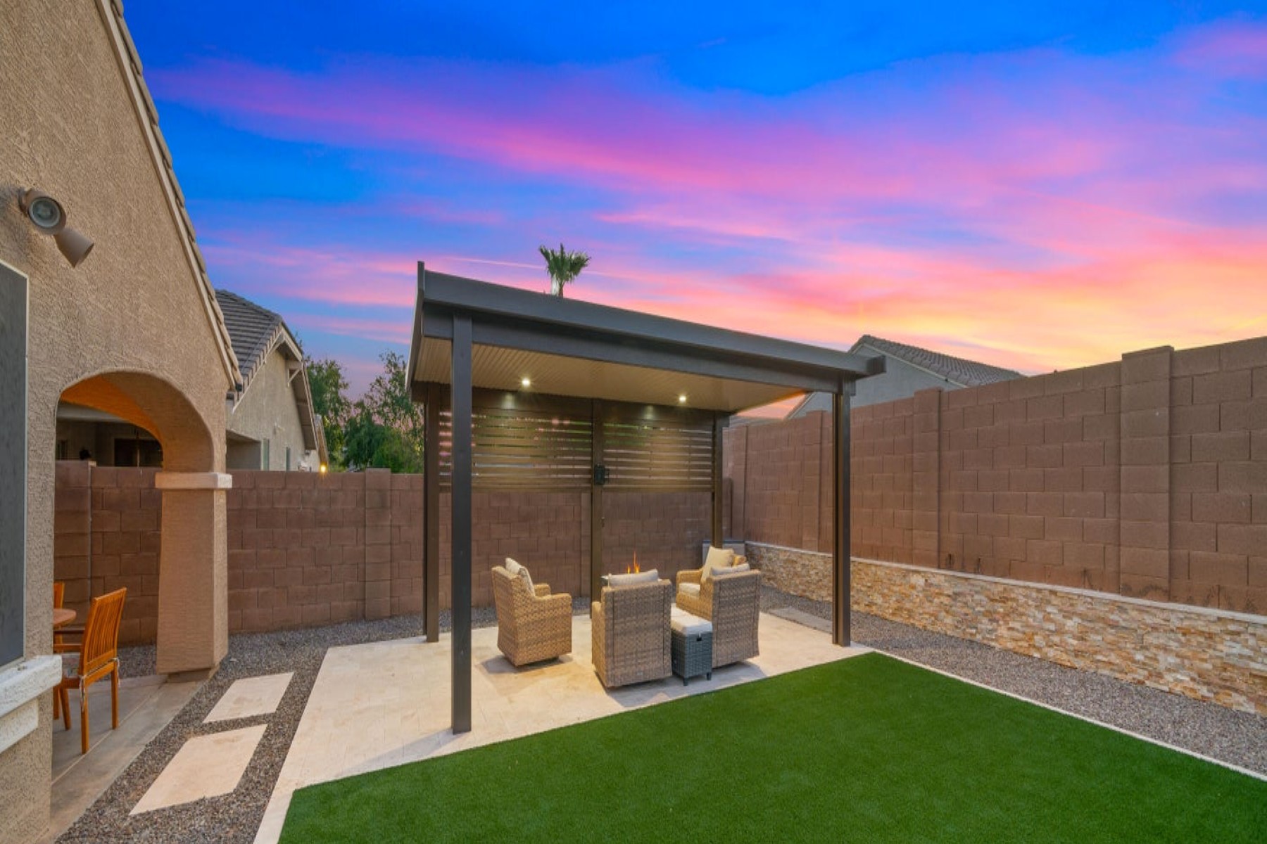 2904 E Mead Drive 