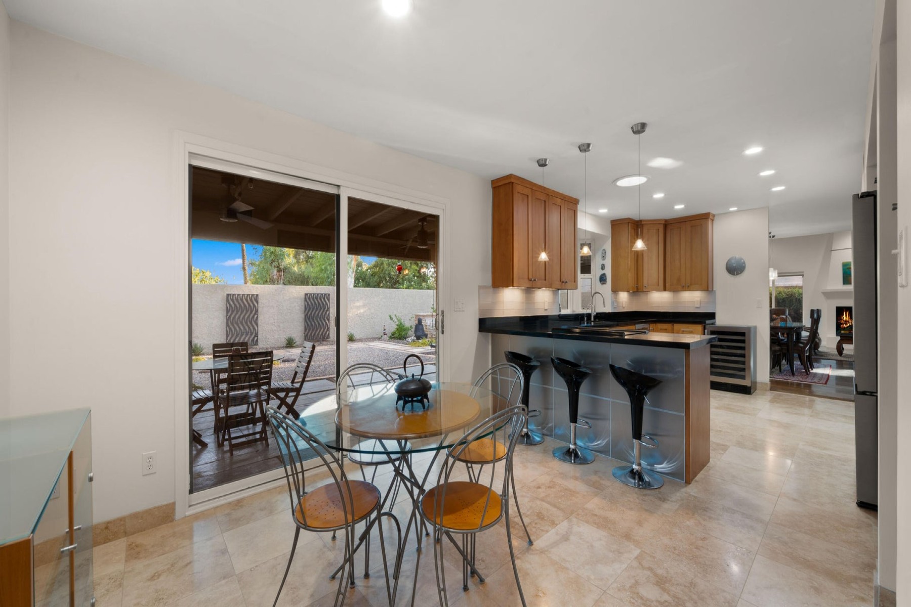 2423 E Marshall Avenue 