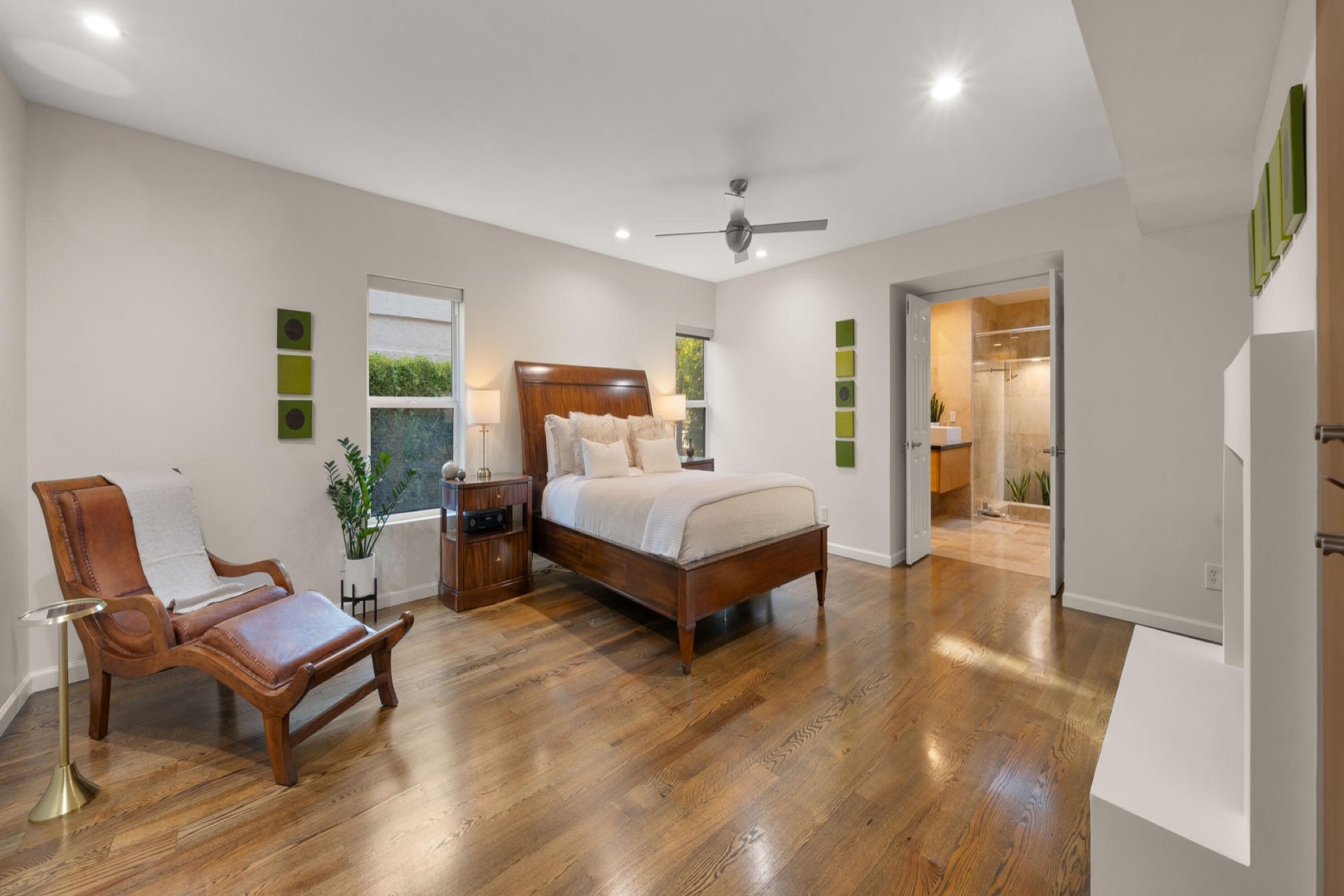 2423 E Marshall Avenue 