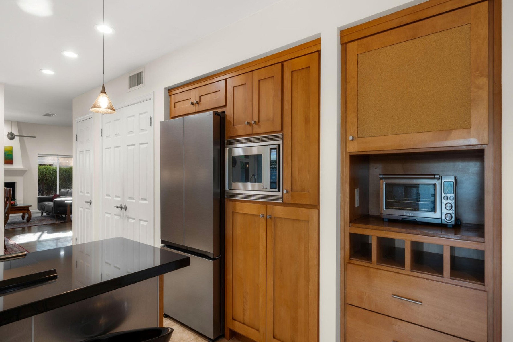 2423 E Marshall Avenue 