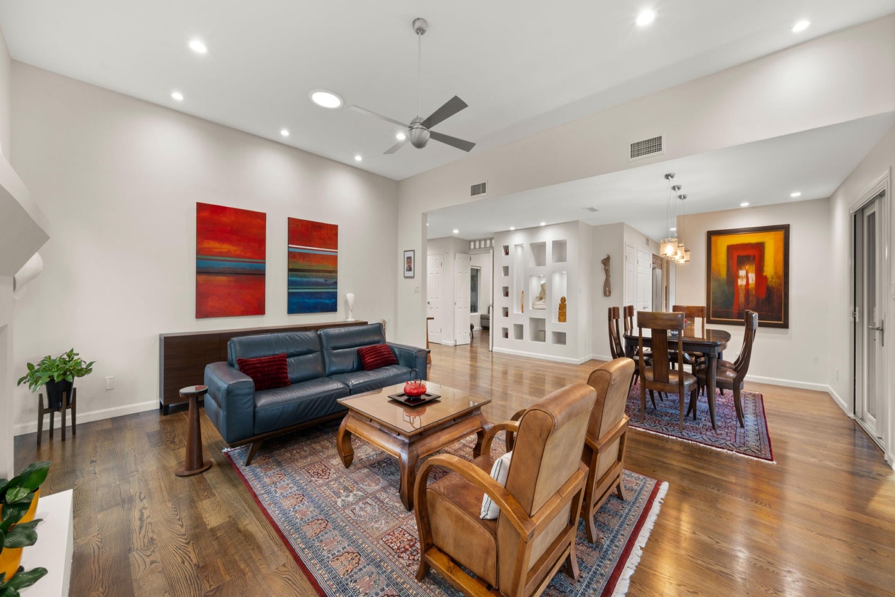 2423 E Marshall Avenue 