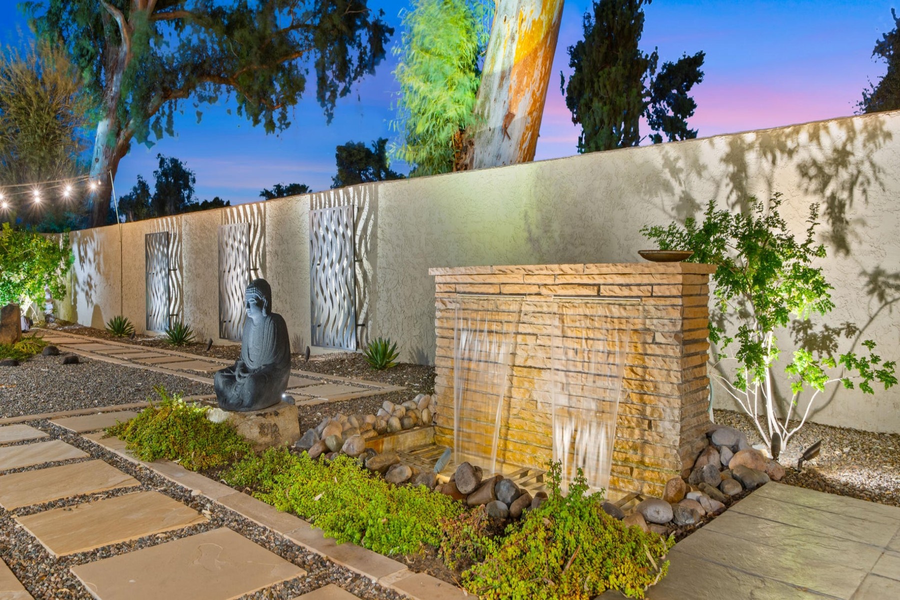 2423 E Marshall Avenue 