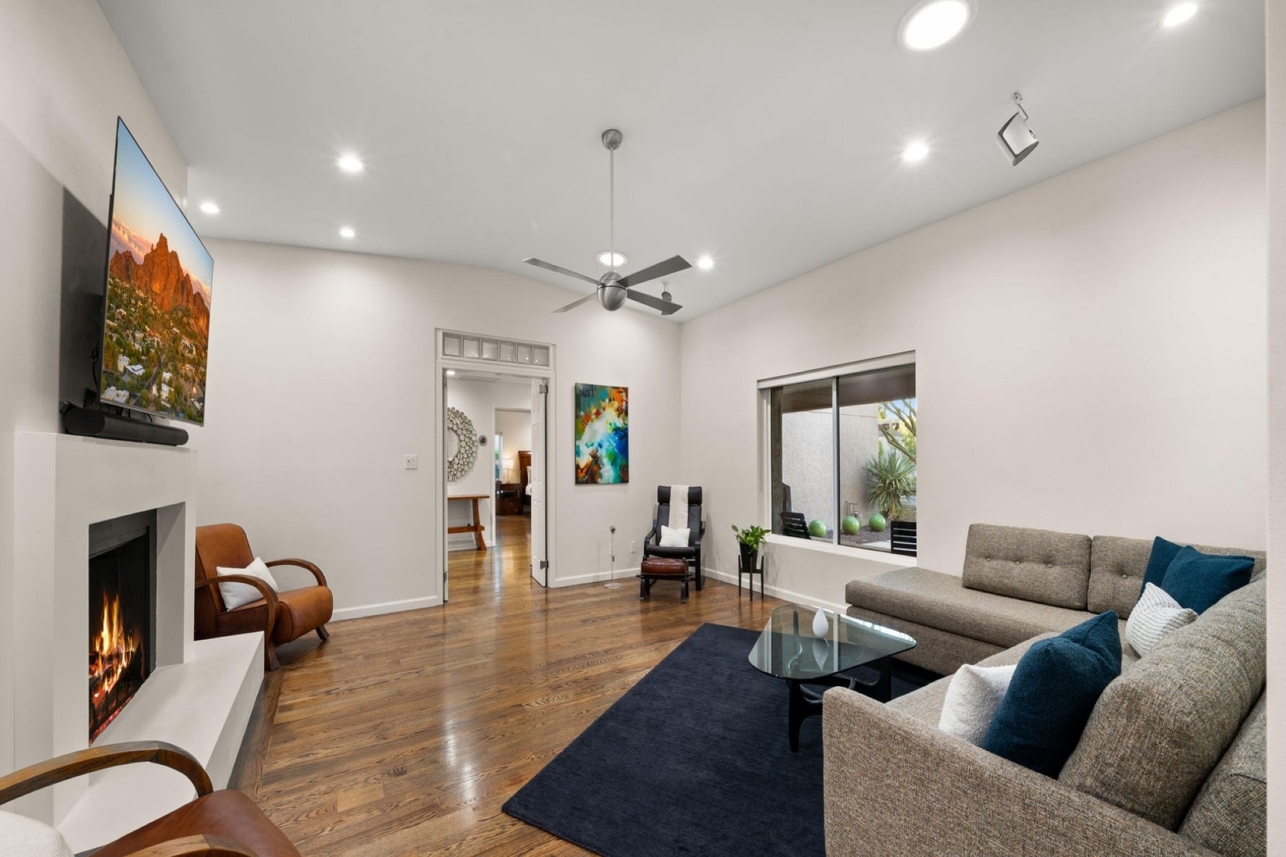 2423 E Marshall Avenue 