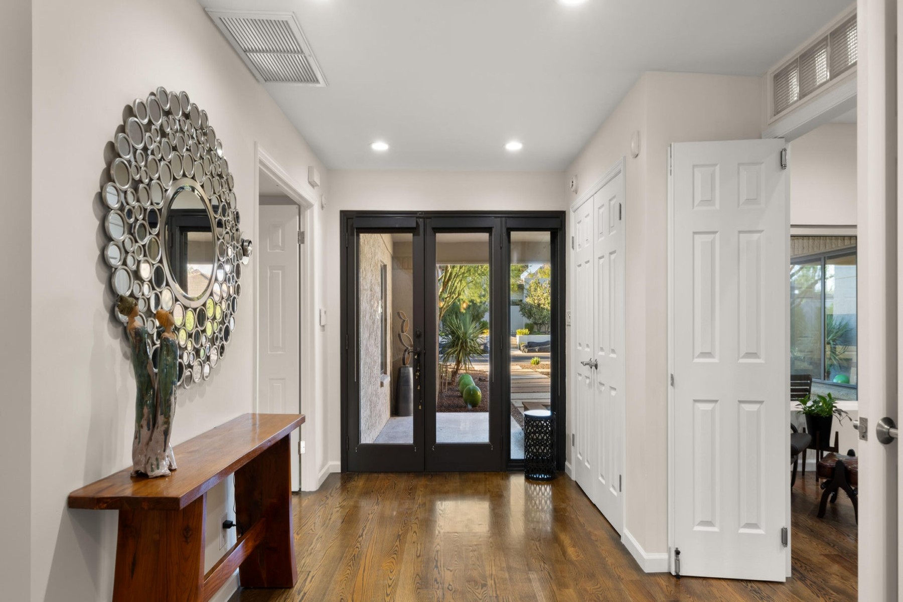 2423 E Marshall Avenue 