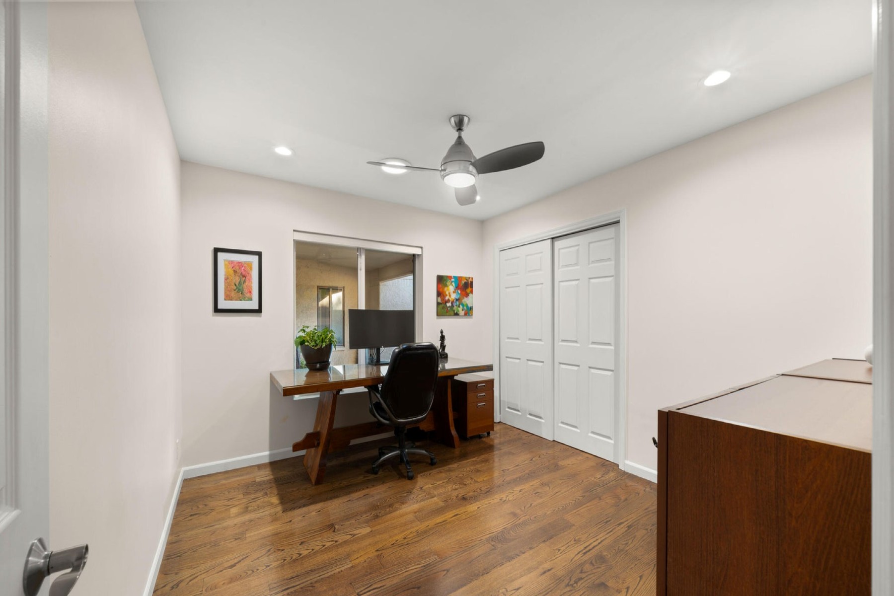 2423 E Marshall Avenue 