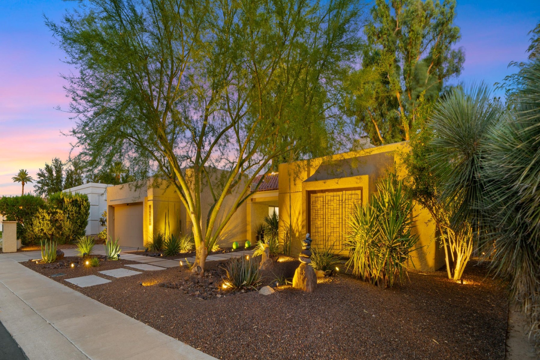 2423 E Marshall Avenue 