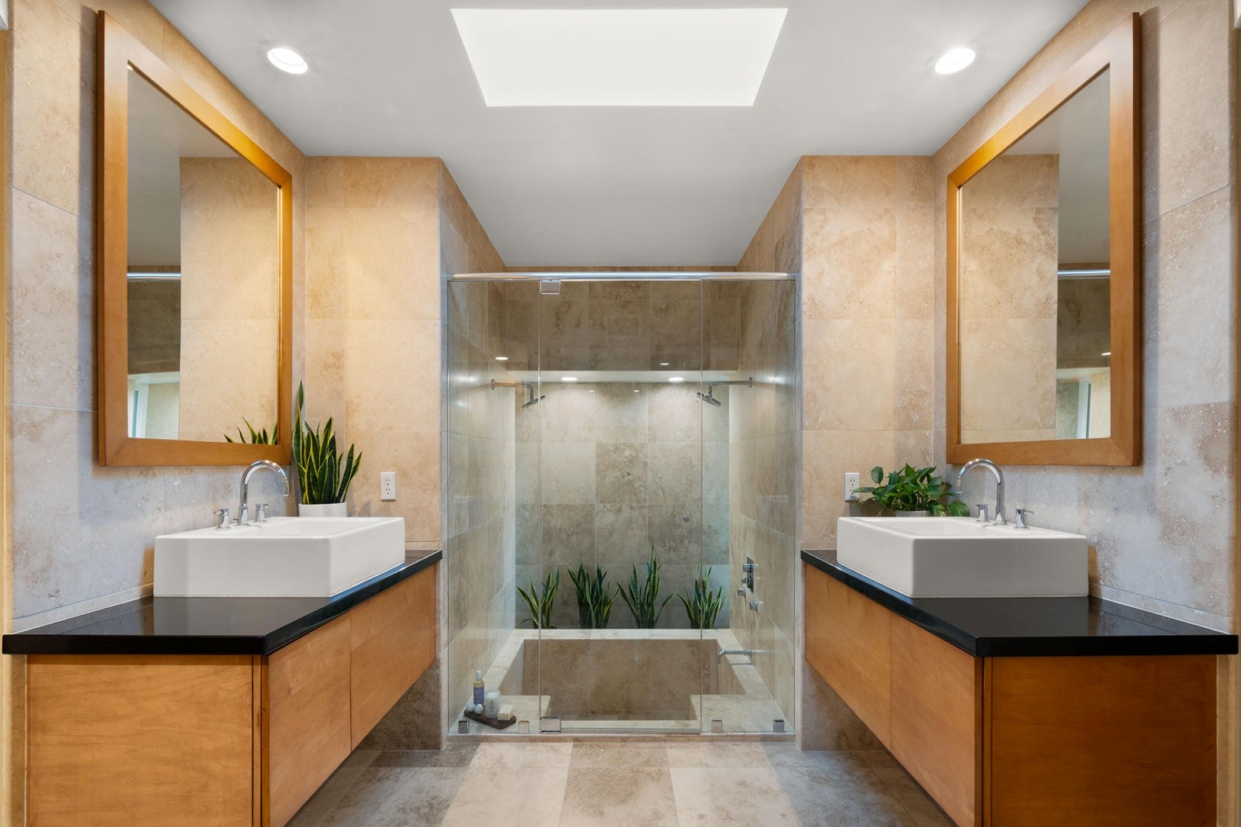 2423 E Marshall Avenue 