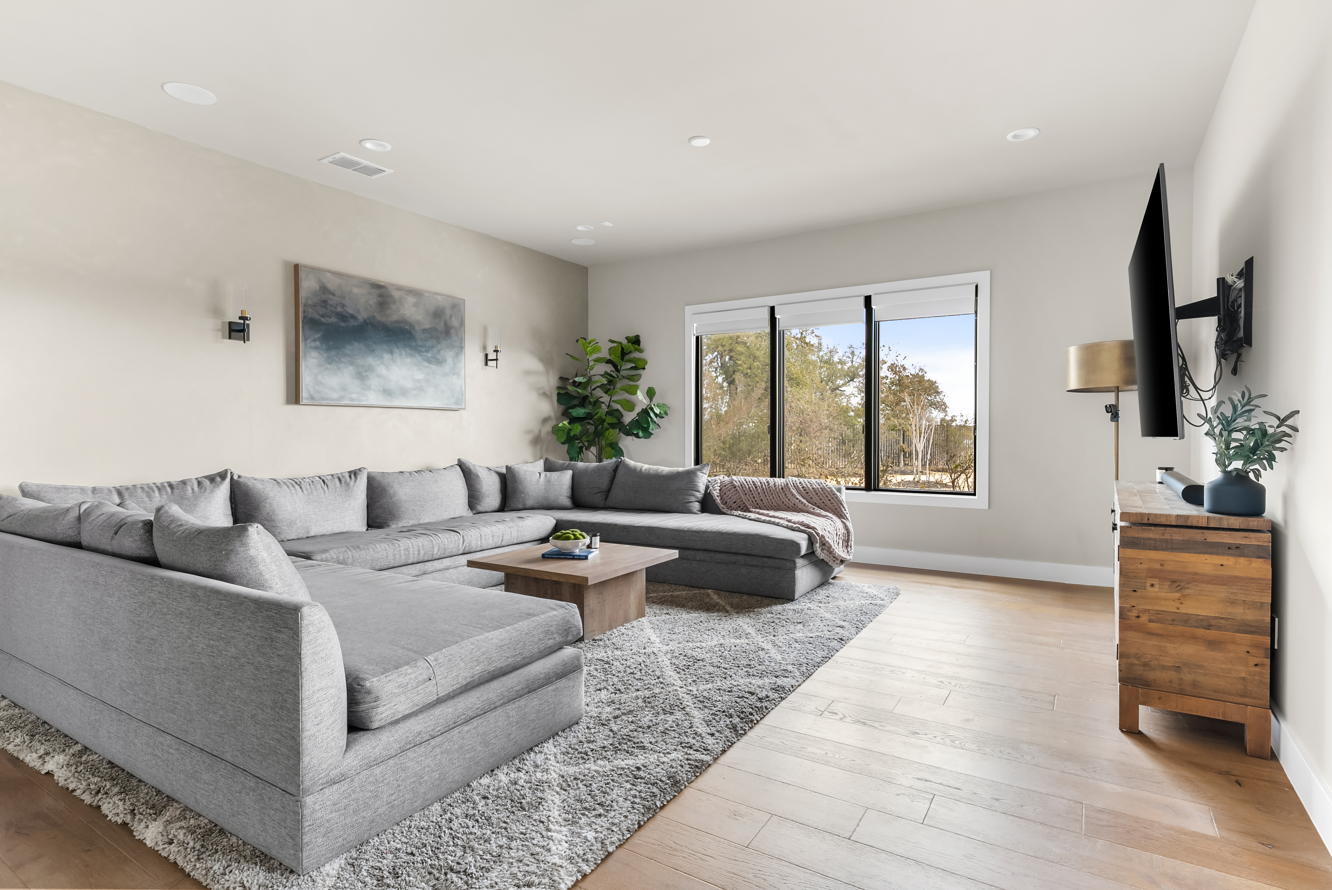 611 Casasanta Trail 
