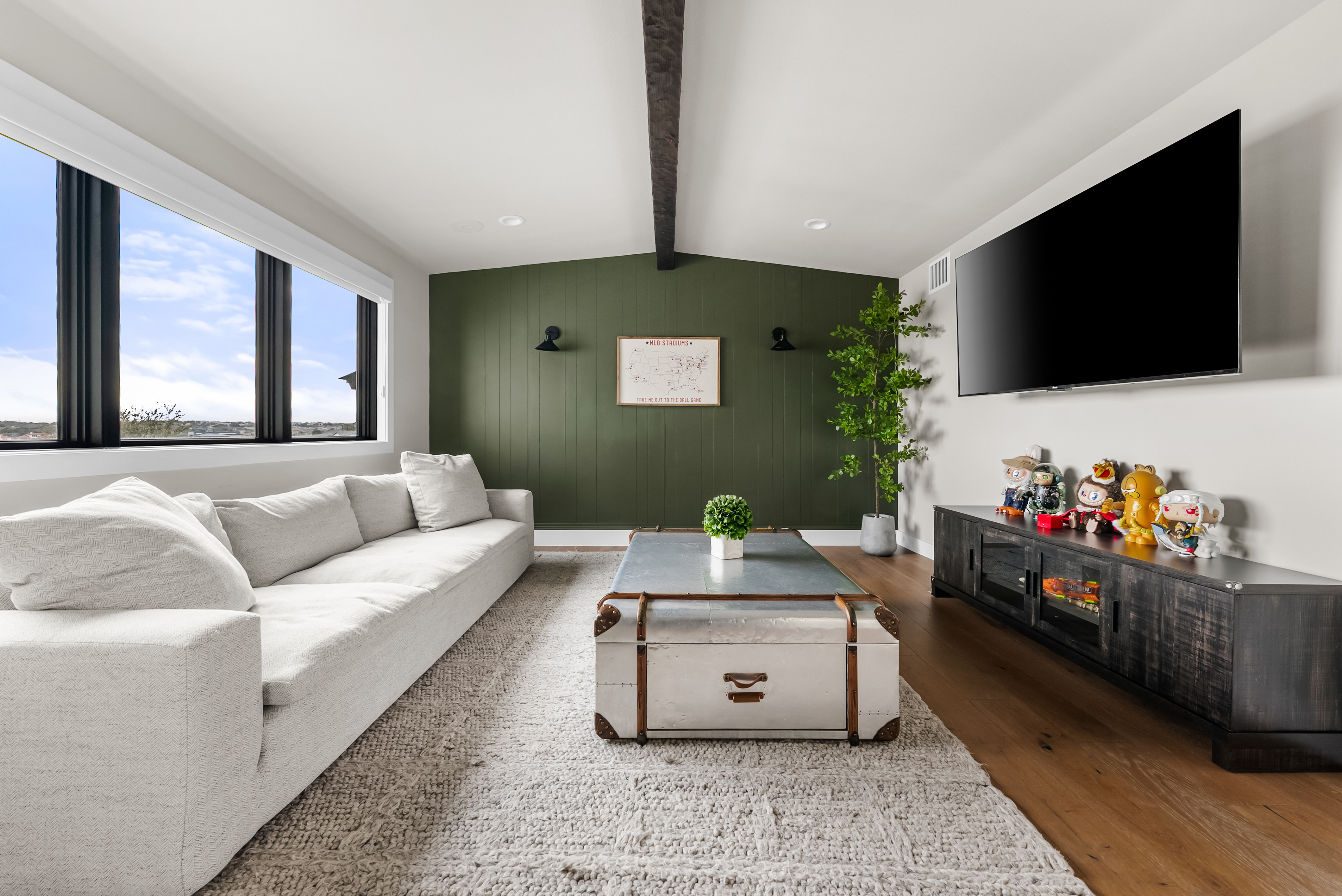 611 Casasanta Trail 