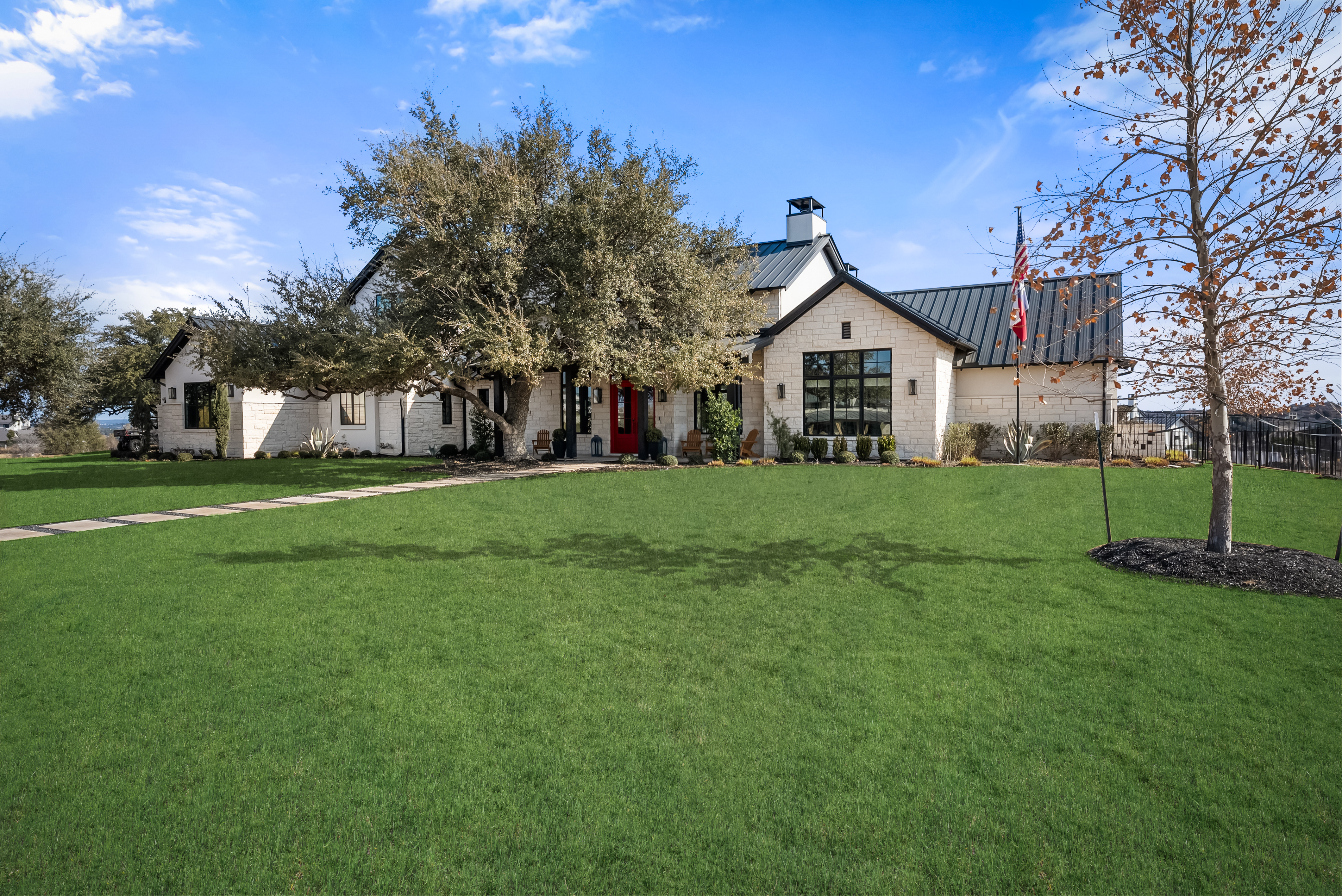 611 Casasanta Trail 