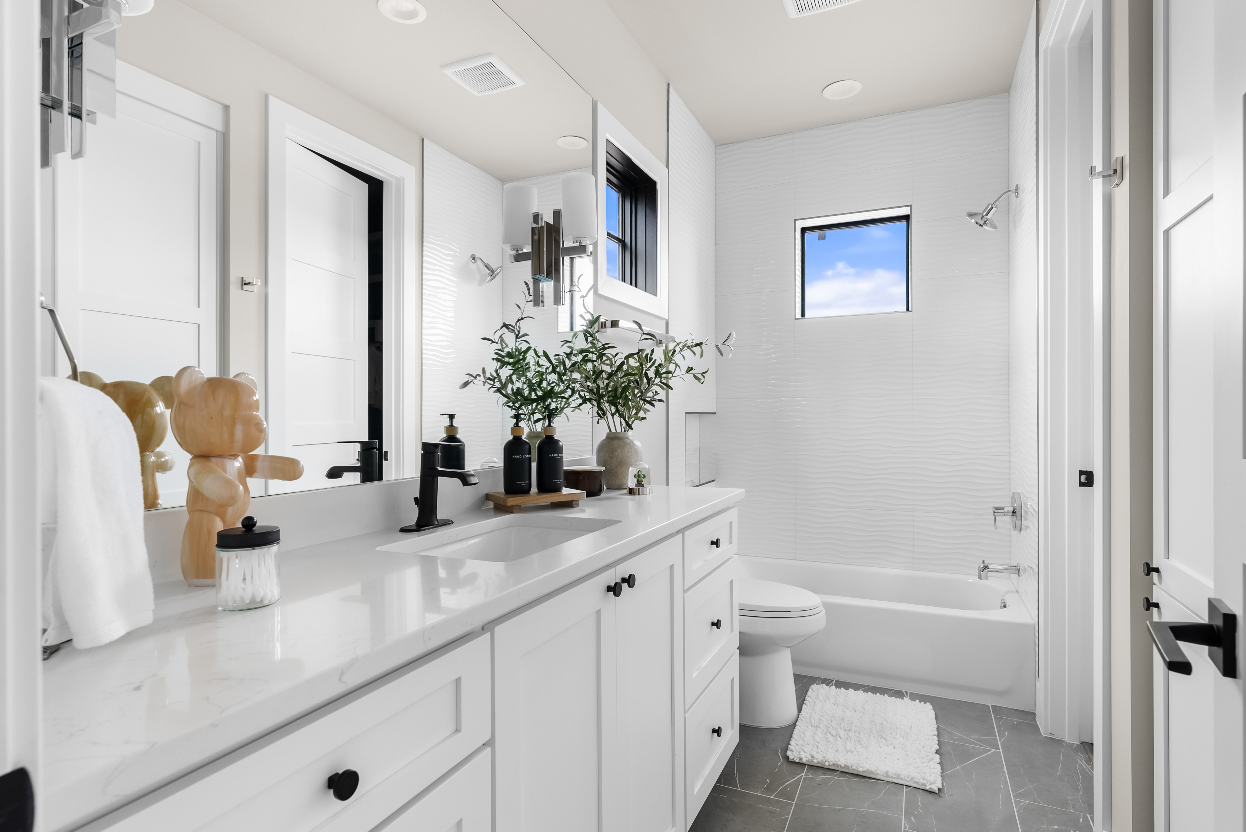 611 Casasanta Trail 