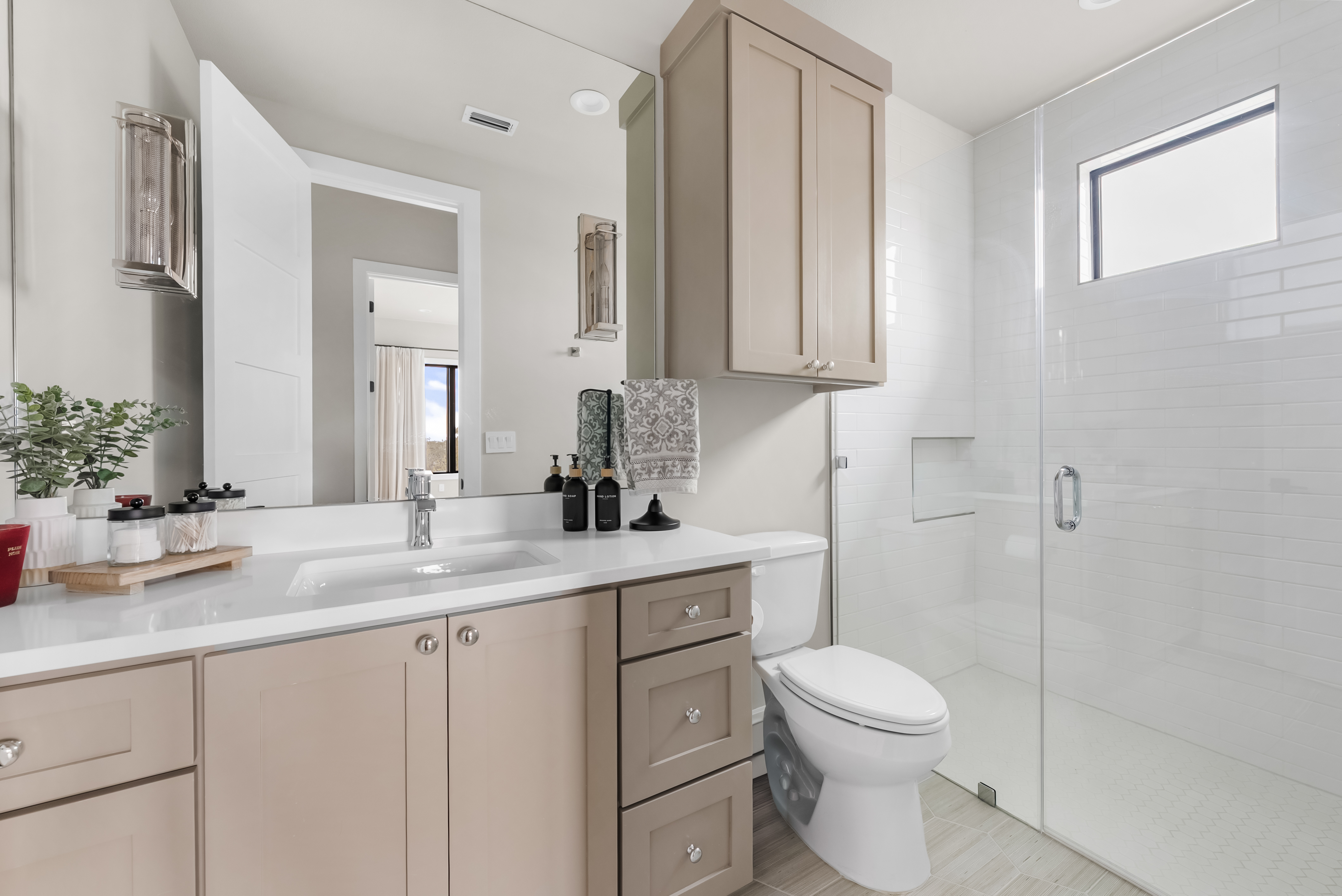 611 Casasanta Trail 