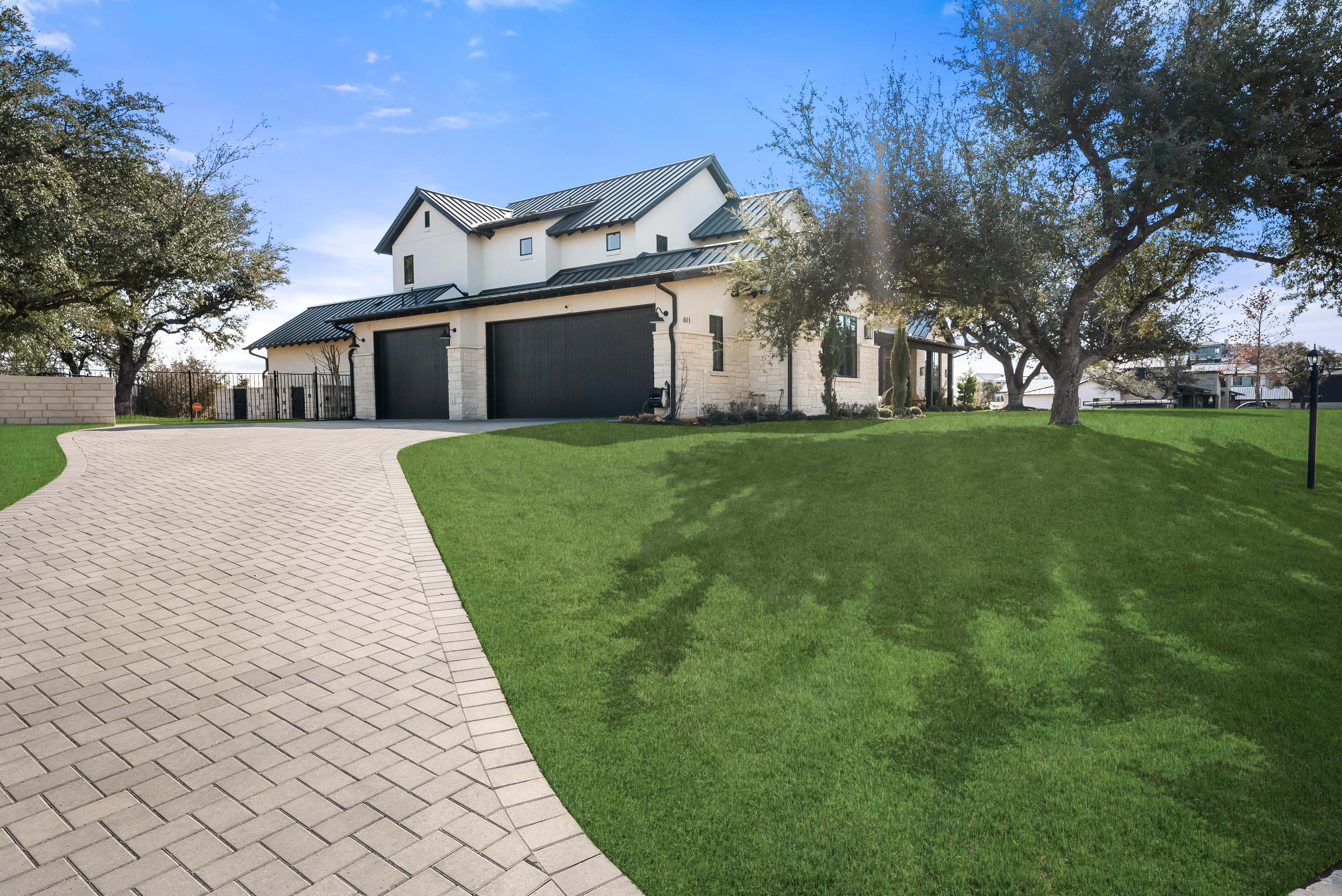 611 Casasanta Trail 